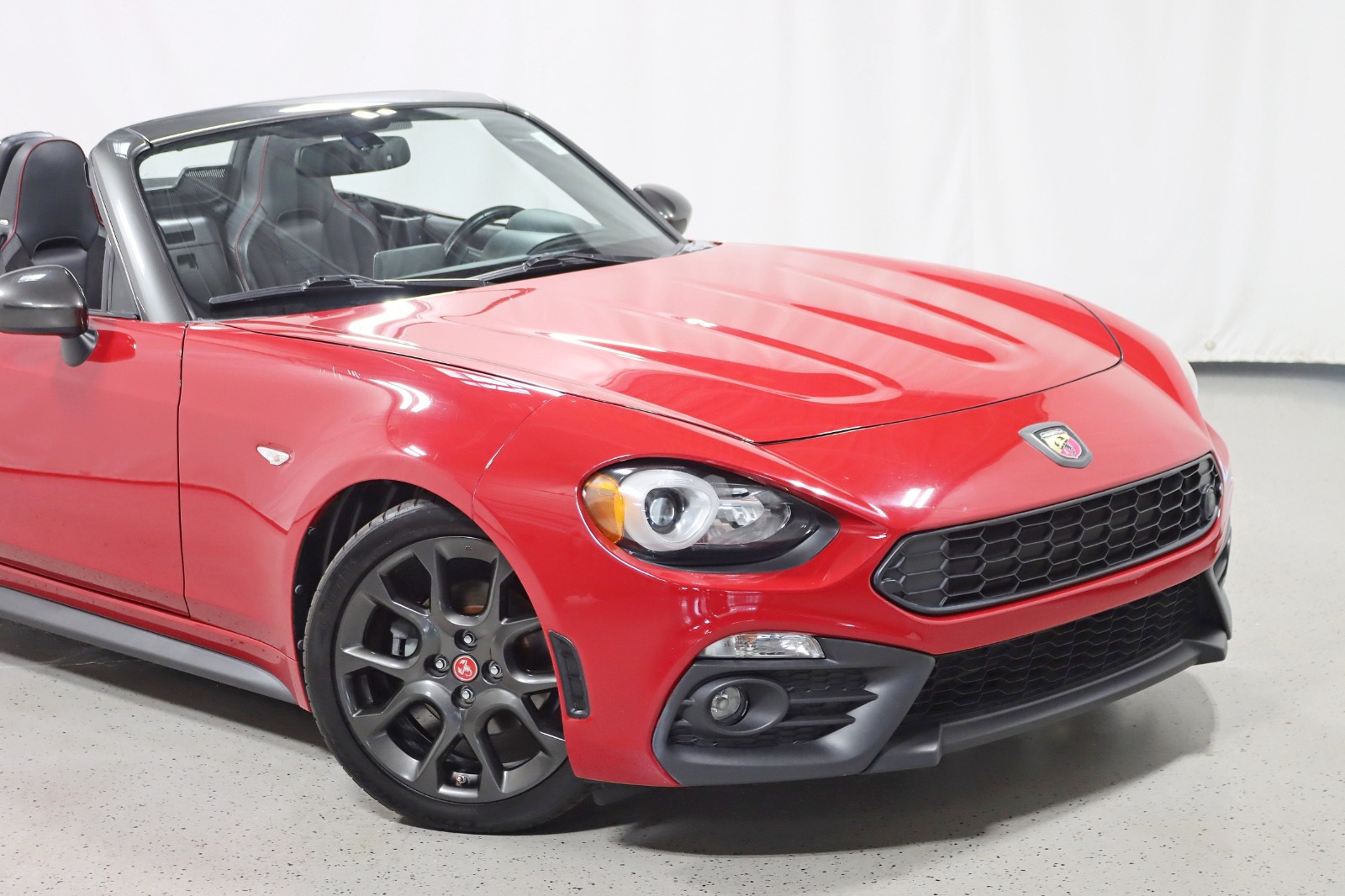 2018 Fiat 124 Spider photo 3