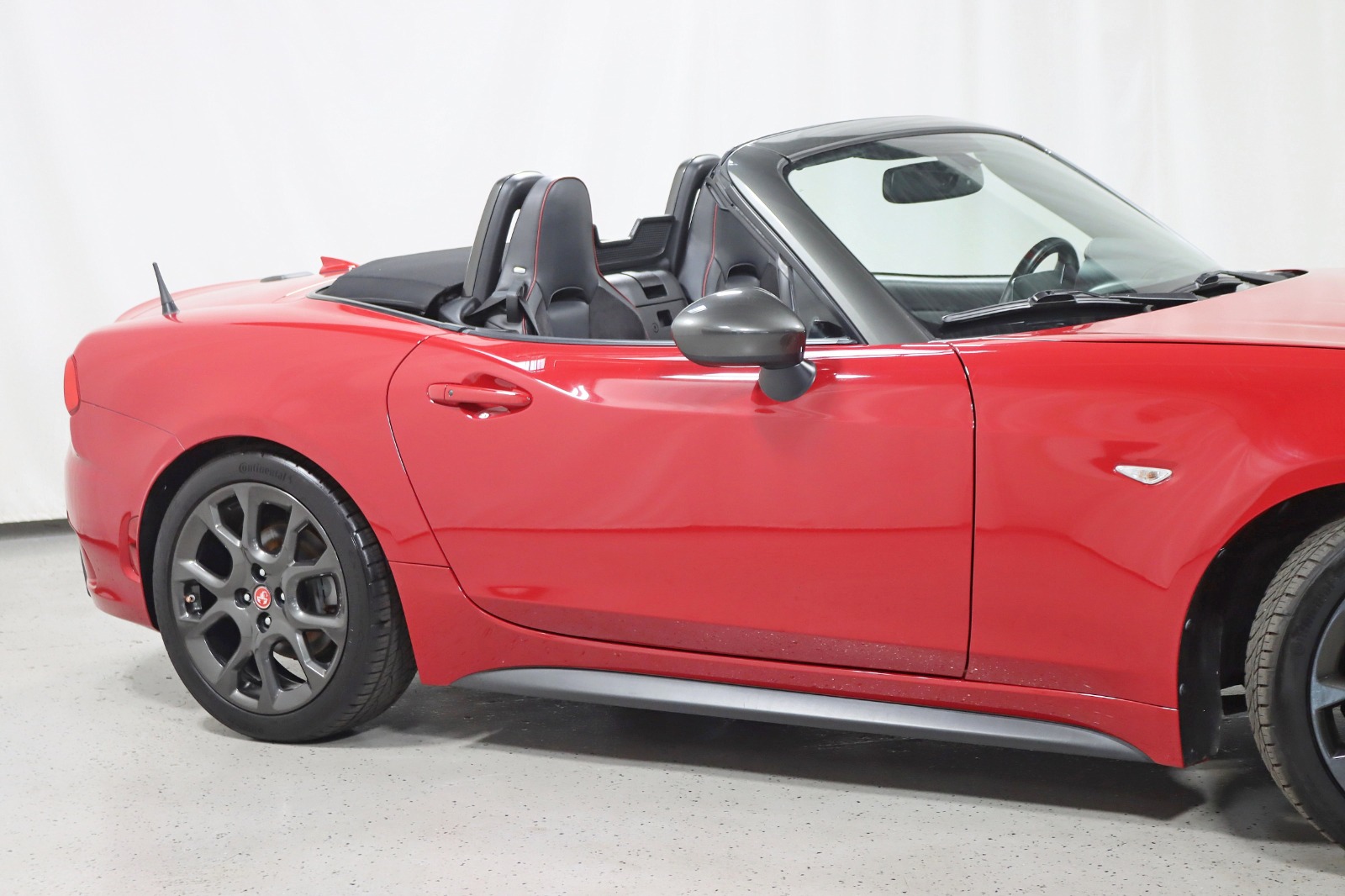 2018 Fiat 124 Spider photo 4