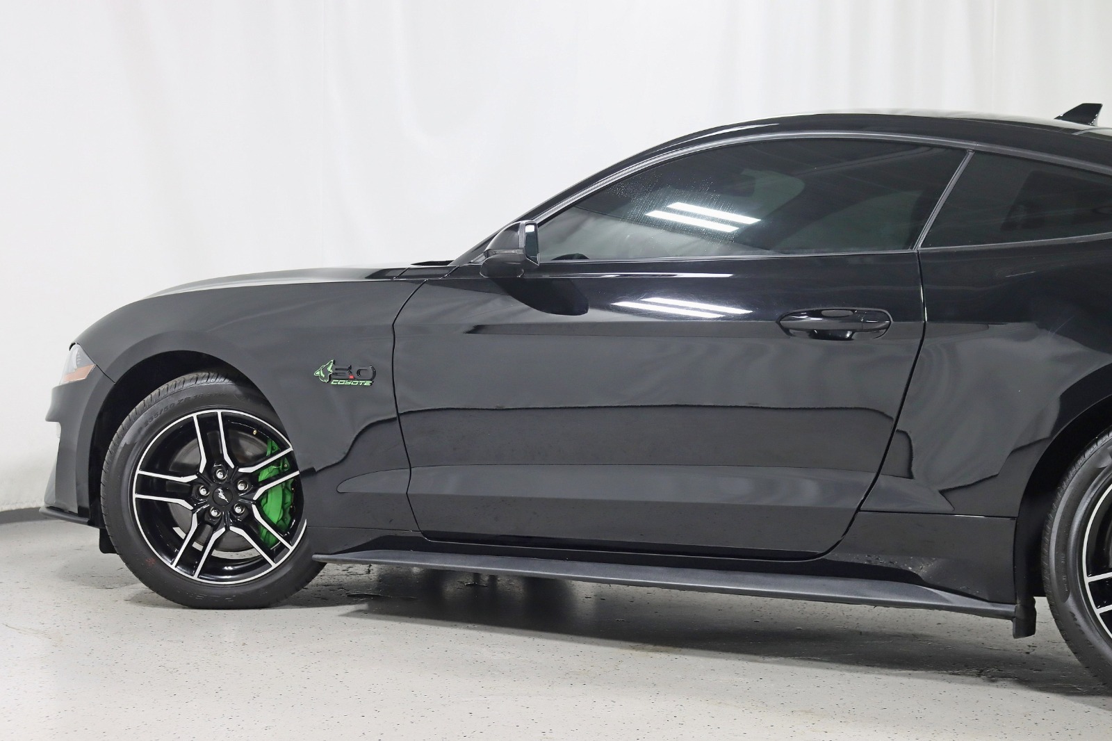 2023 FORD MUSTANG - Image 12