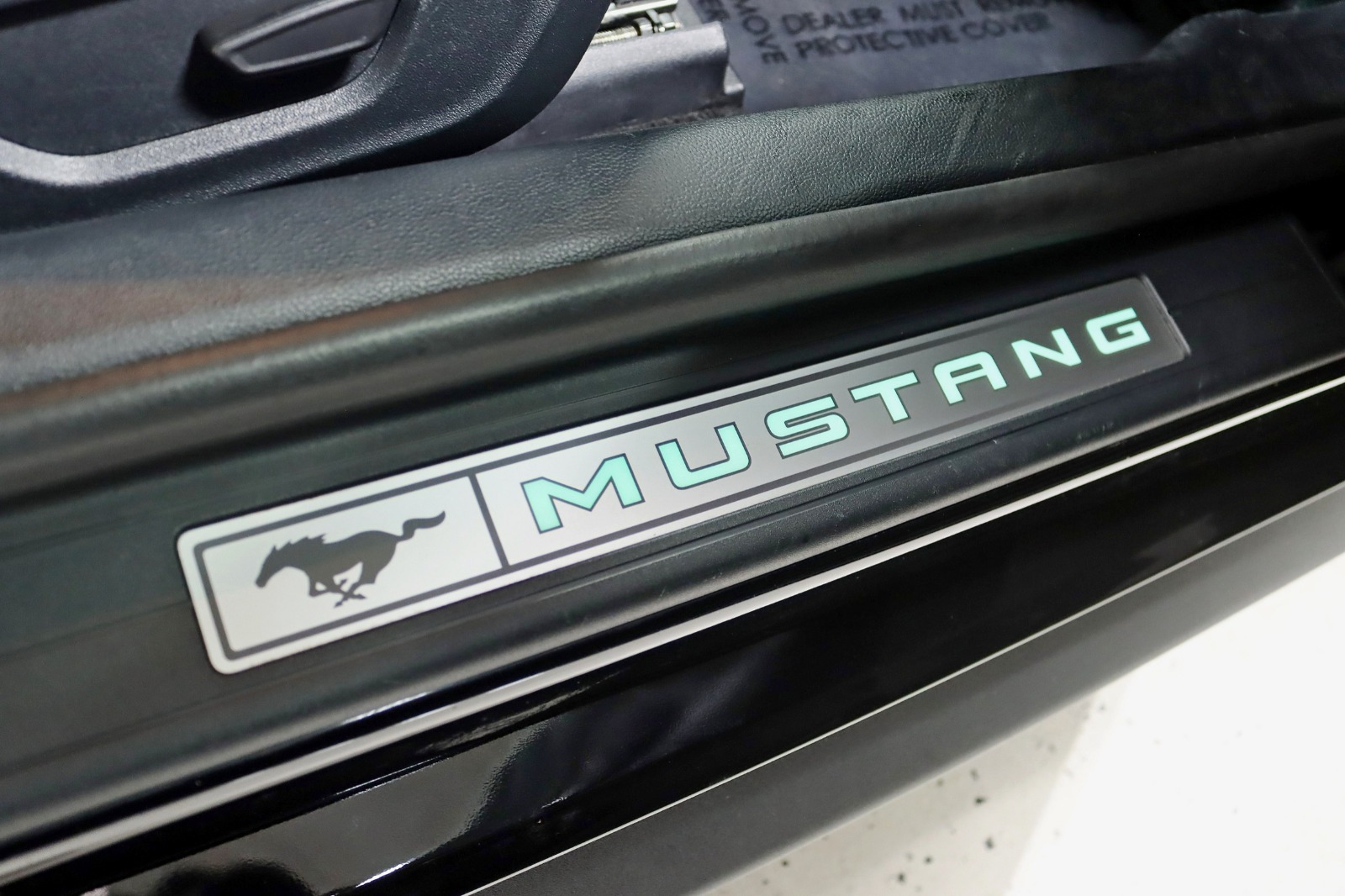 2023 FORD MUSTANG - Image 16