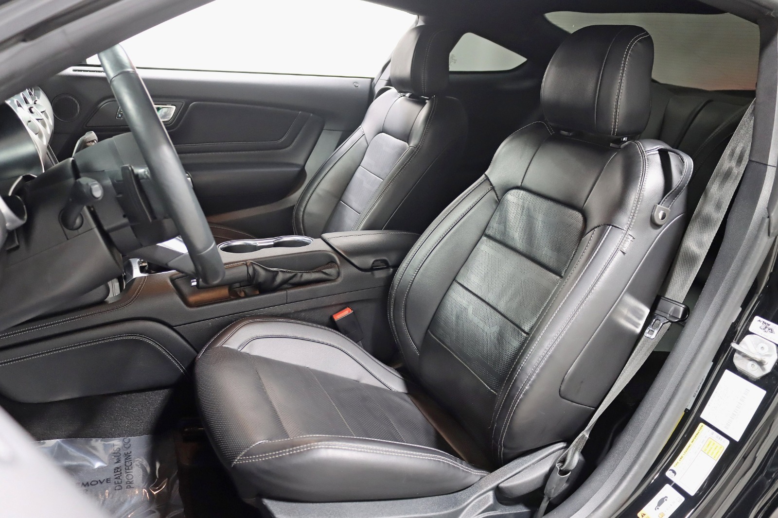 2023 FORD MUSTANG - Image 26