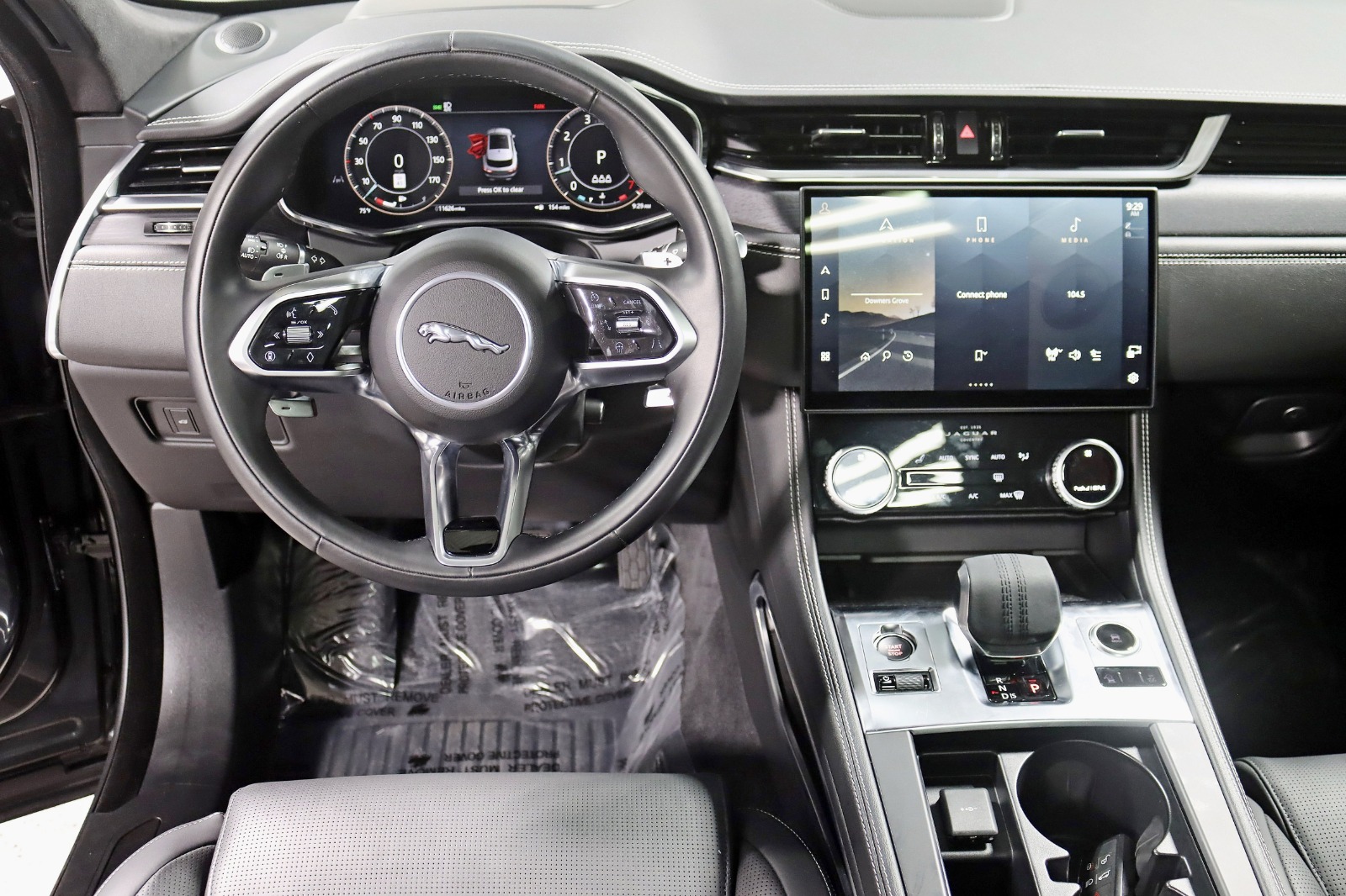 2025 JAGUAR F-PACE - Image 15