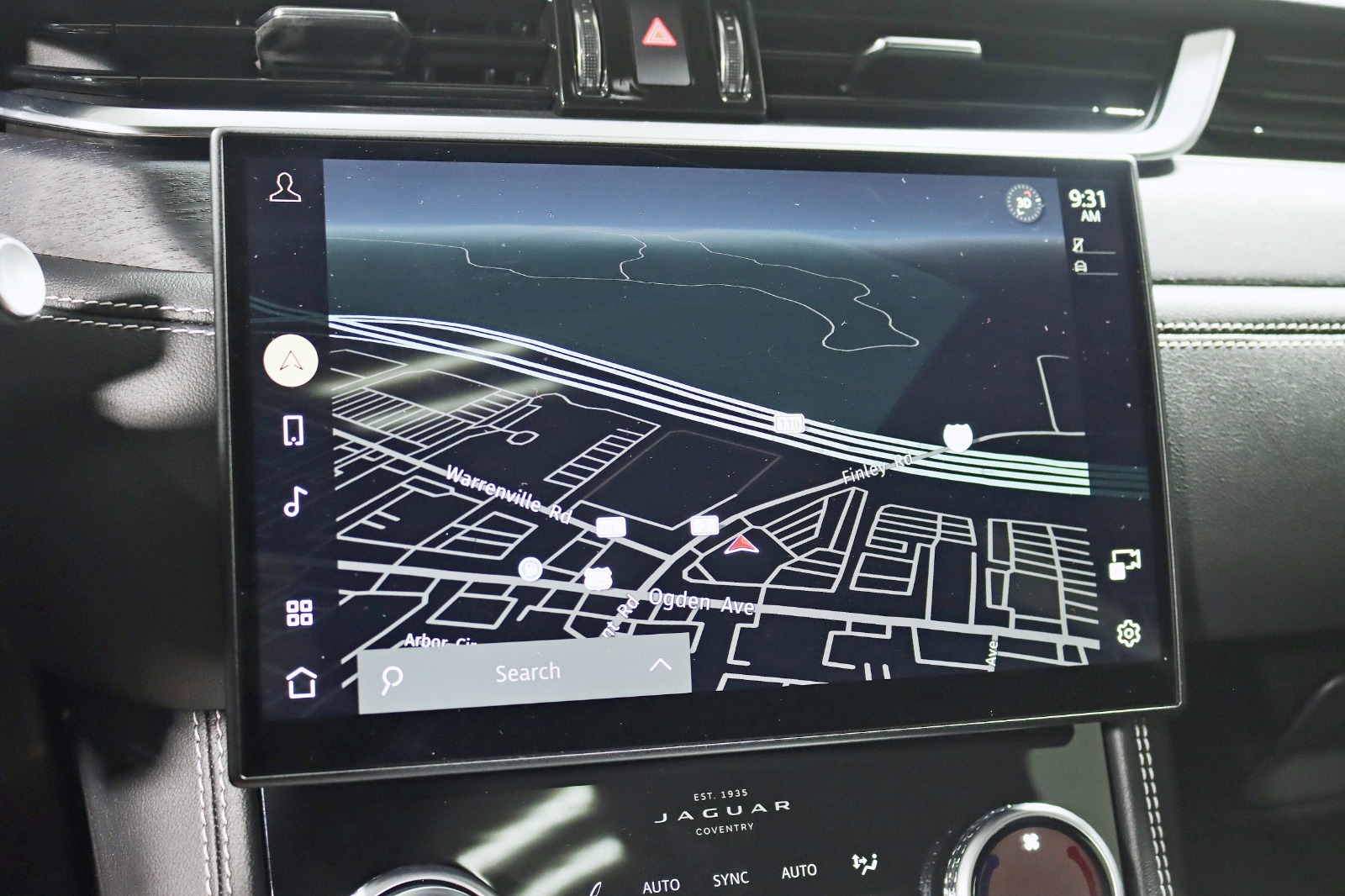 2025 JAGUAR F-PACE - Image 19