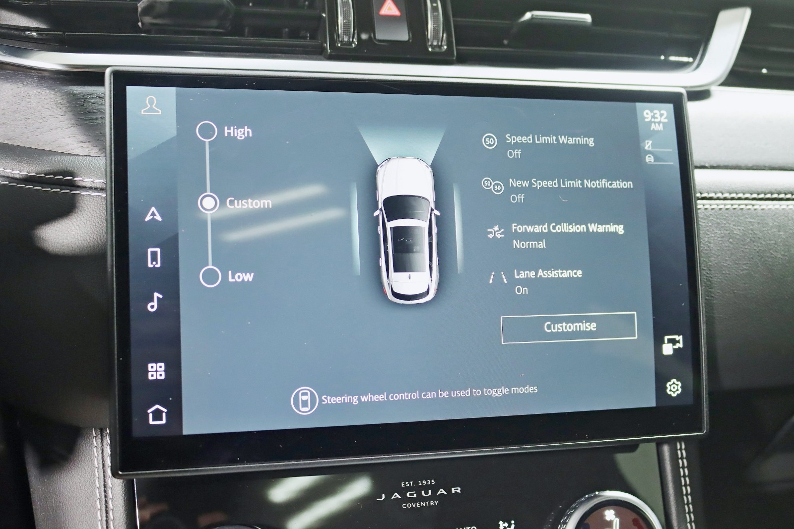 2025 JAGUAR F-PACE - Image 26