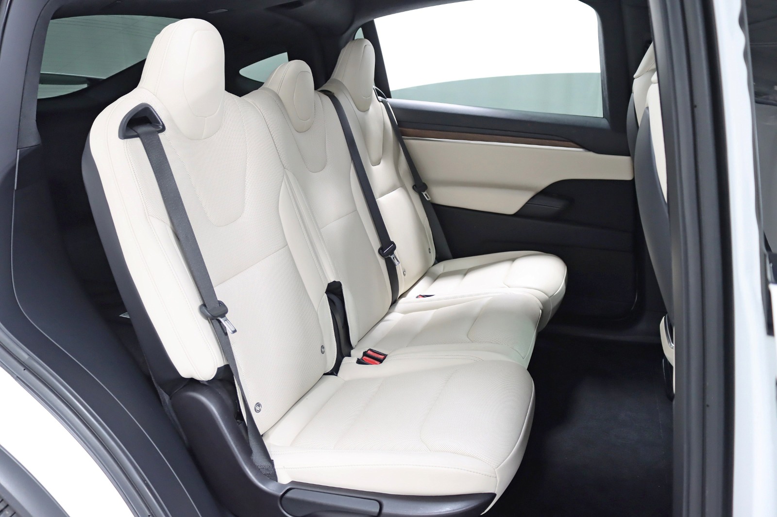 2023 TESLA MODEL X - Image 35
