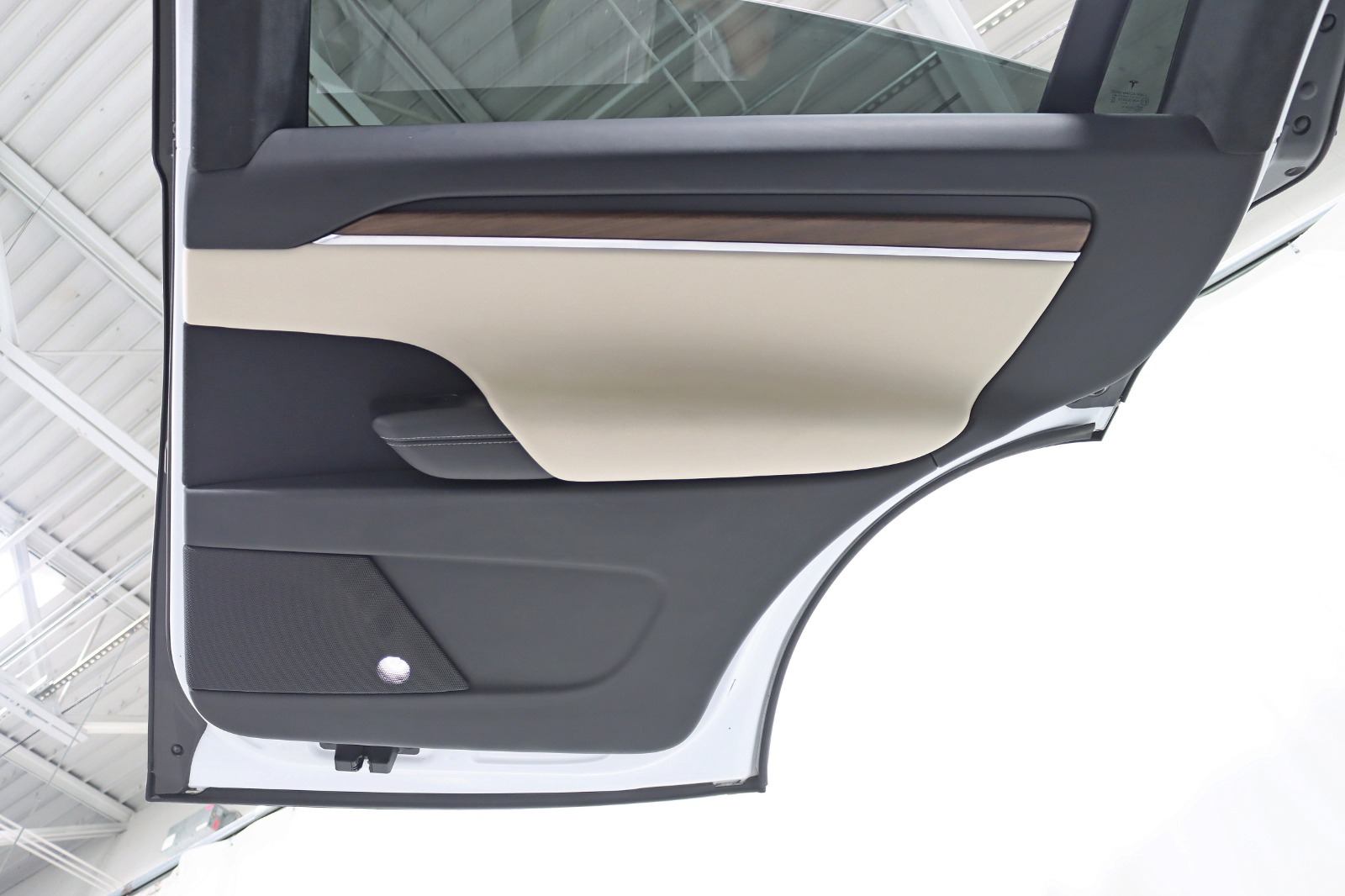 2023 TESLA MODEL X - Image 40