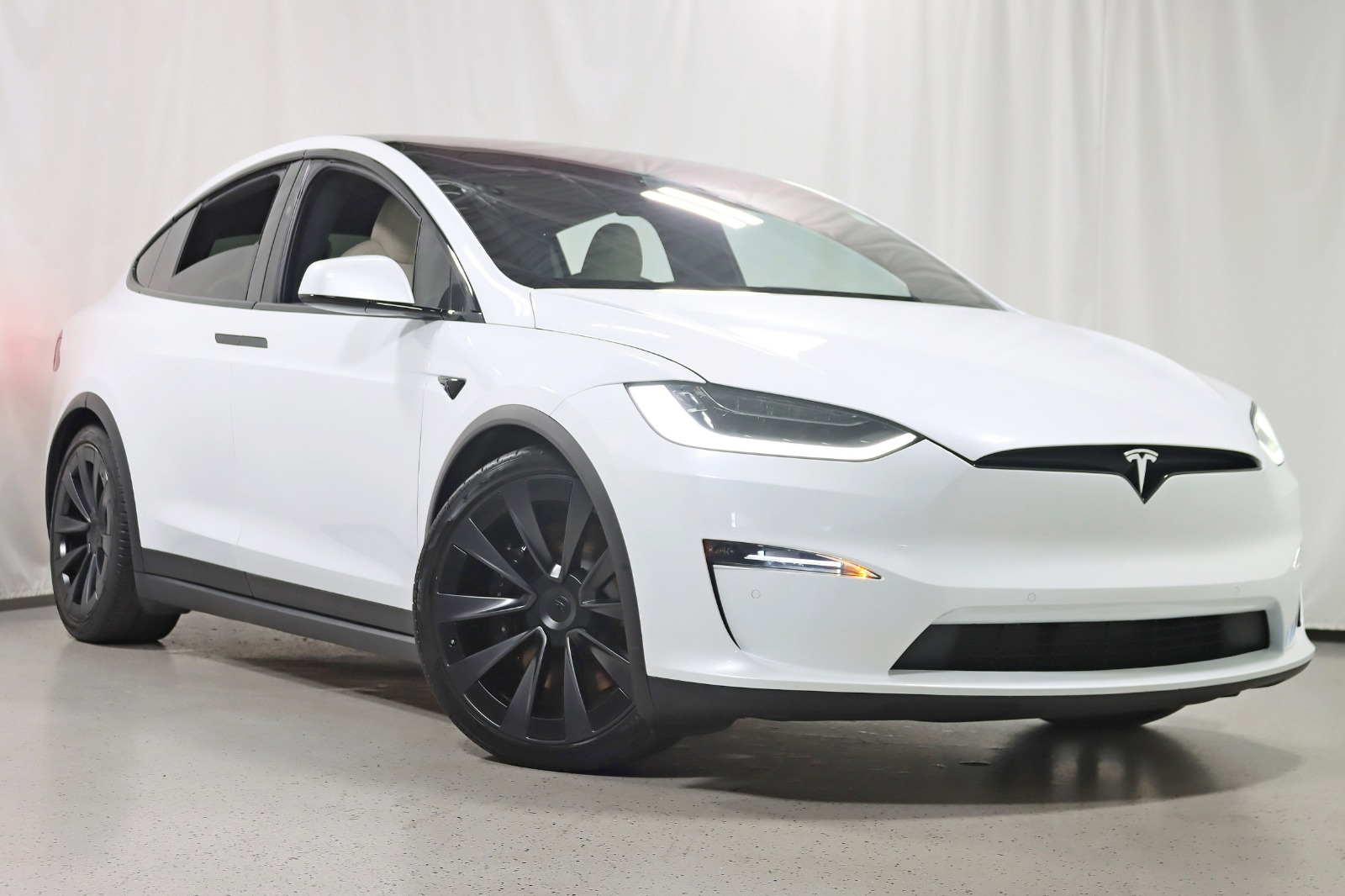 2023 TESLA MODEL X - Image 9
