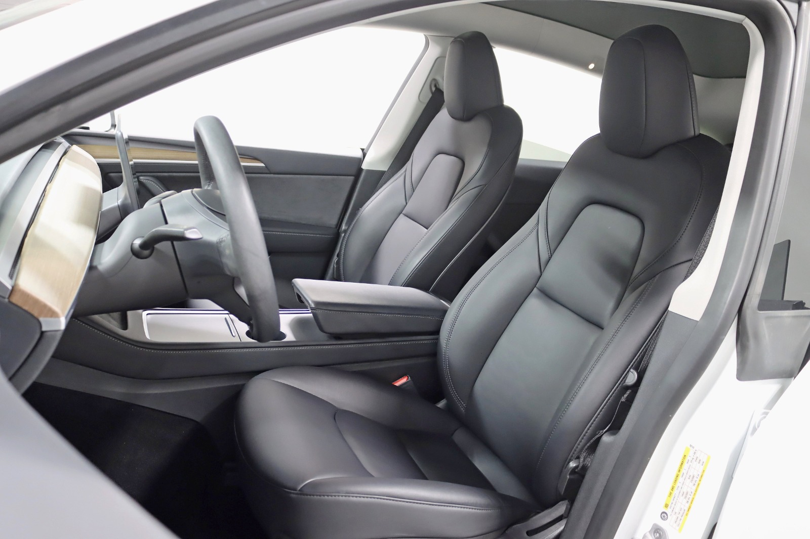 2023 TESLA MODEL Y - Image 24