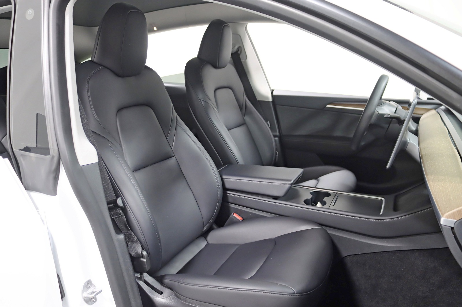 2023 TESLA MODEL Y - Image 25