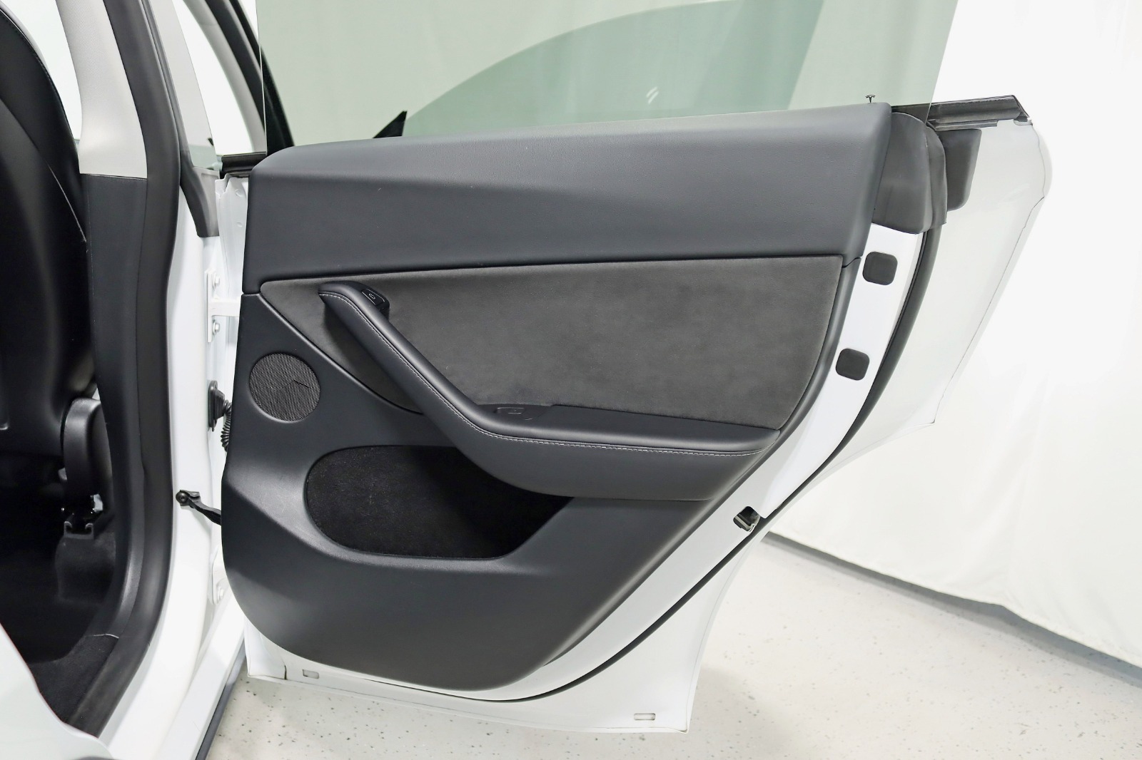 2023 TESLA MODEL Y - Image 33