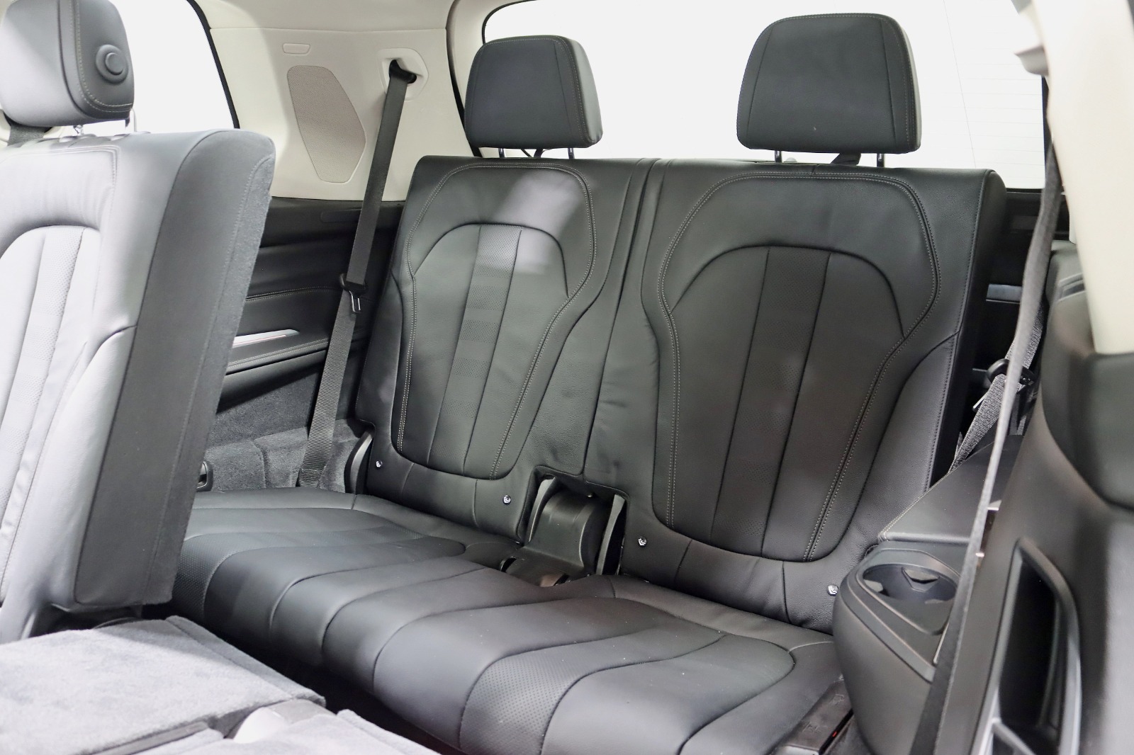 2020 BMW X7 - Image 34