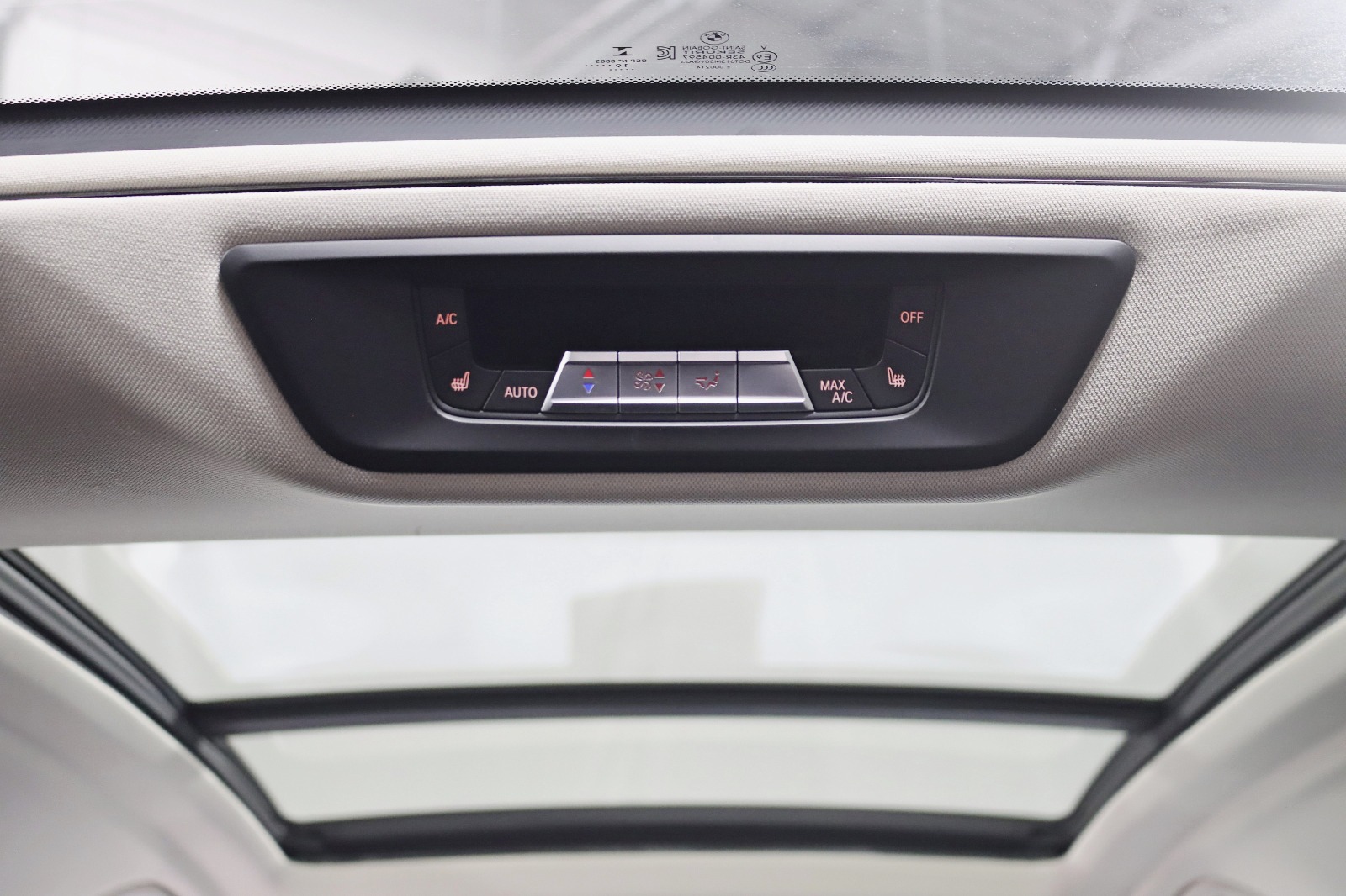 2020 BMW X7 - Image 37