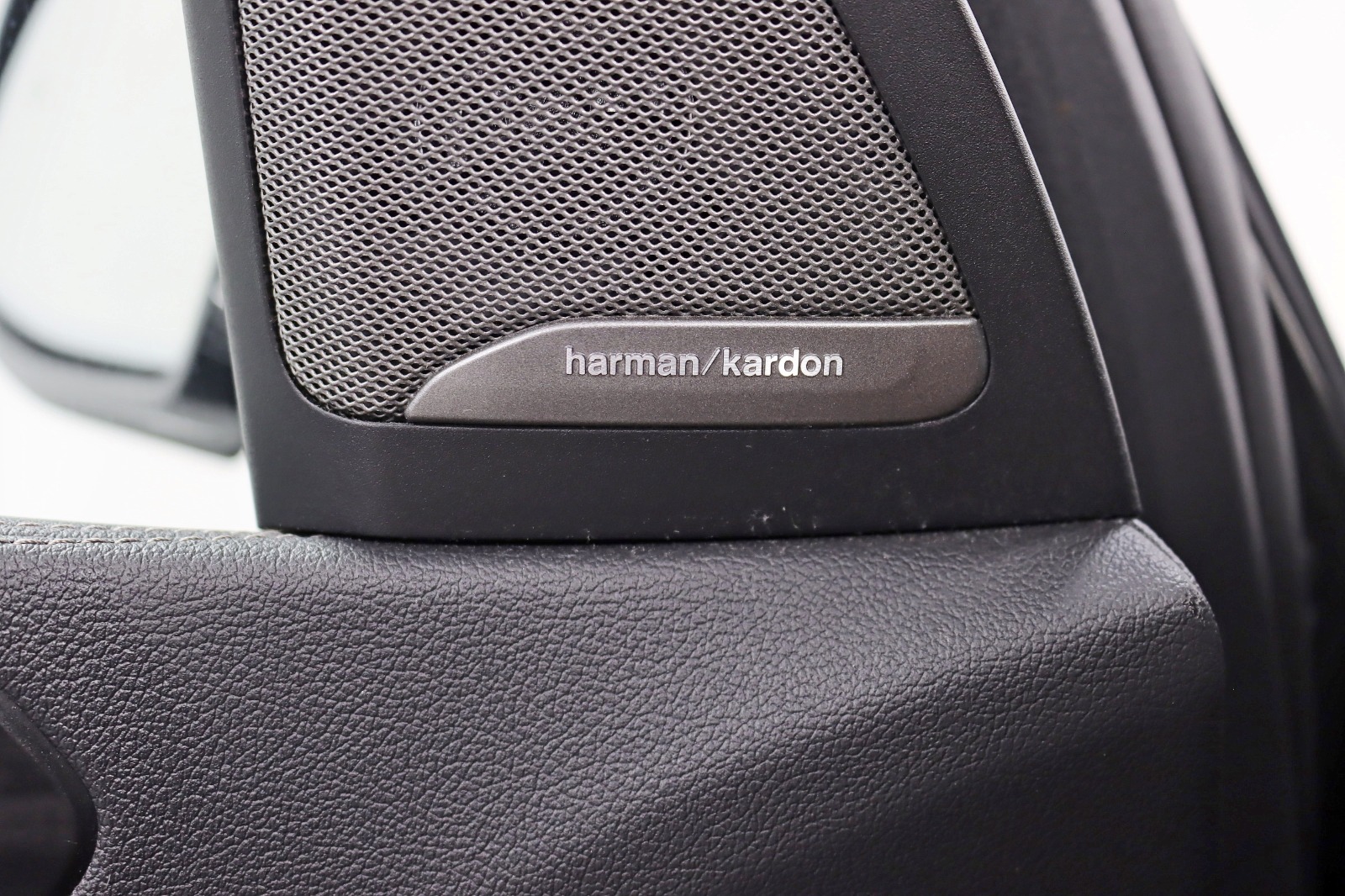 2020 BMW X7 - Image 38