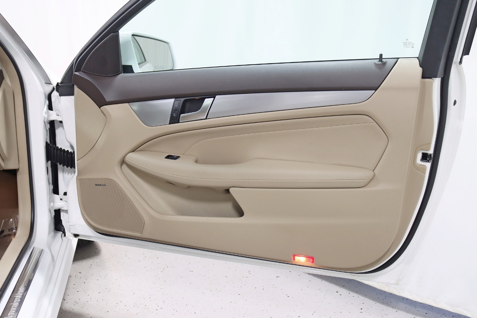 2013 MERCEDES-BENZ C-CLASS - Image 30