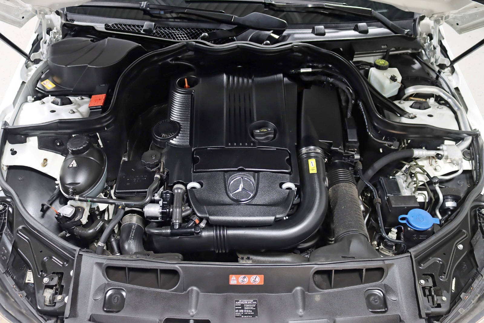 2013 MERCEDES-BENZ C-CLASS - Image 33