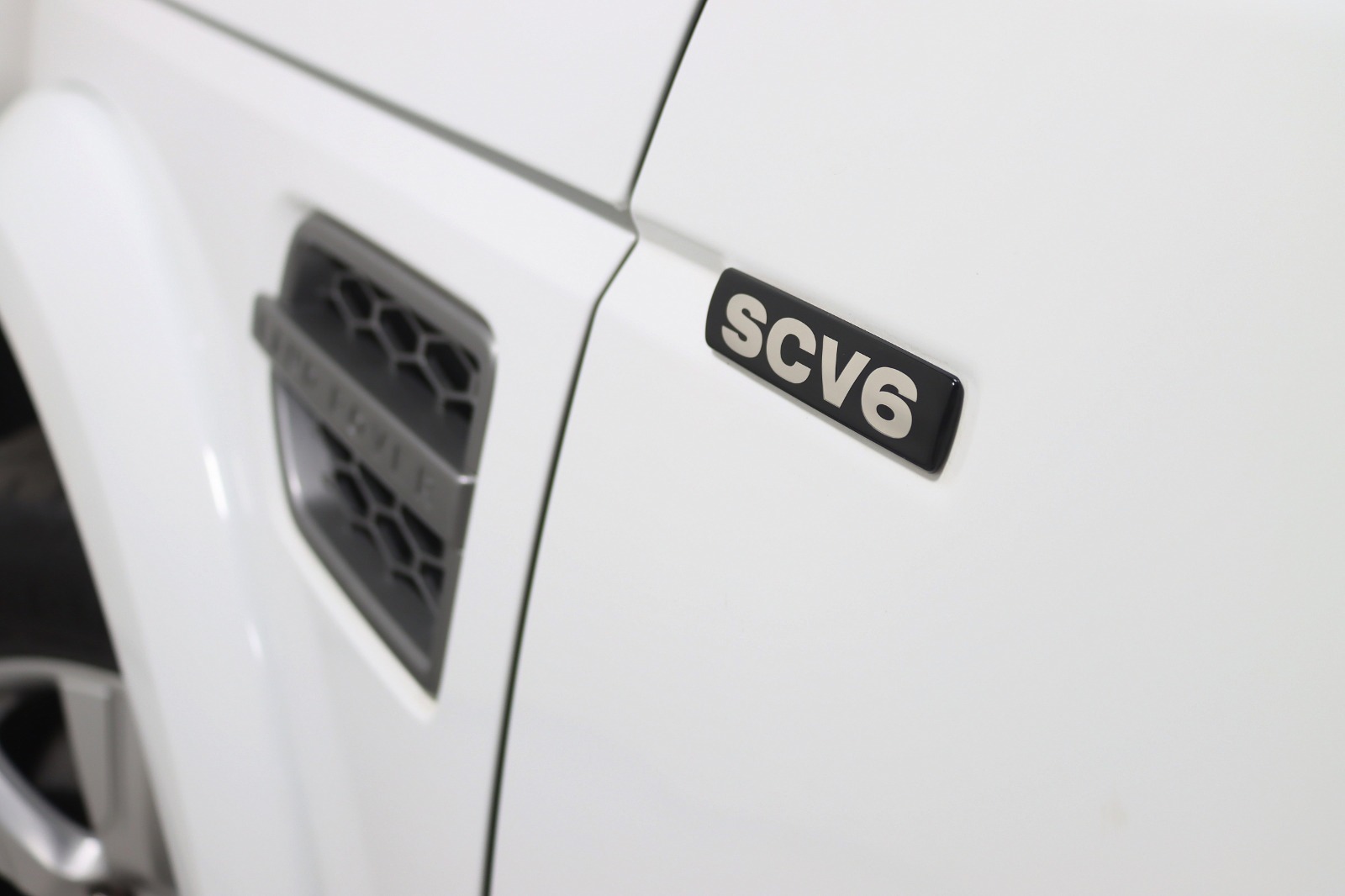 2016 LAND ROVER LR4 - Image 14