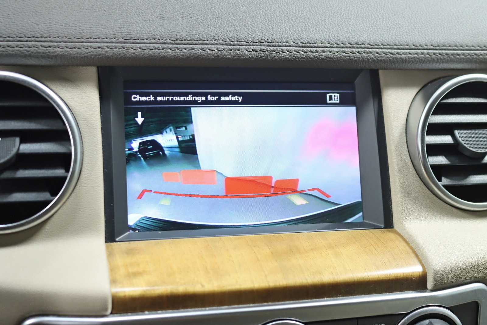 2016 LAND ROVER LR4 - Image 20