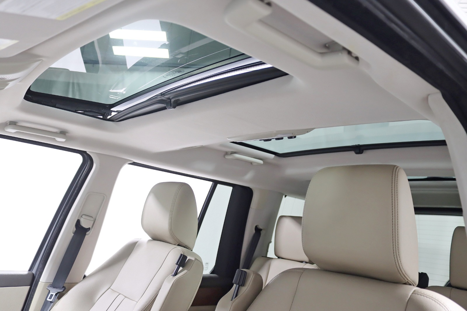 2016 LAND ROVER LR4 - Image 33