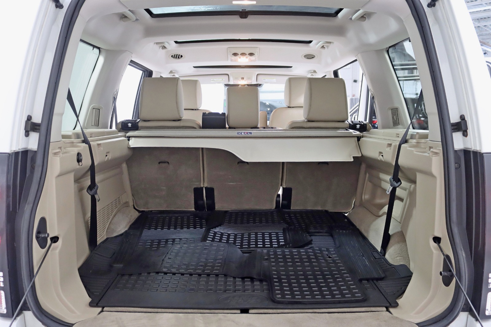 2016 LAND ROVER LR4 - Image 40