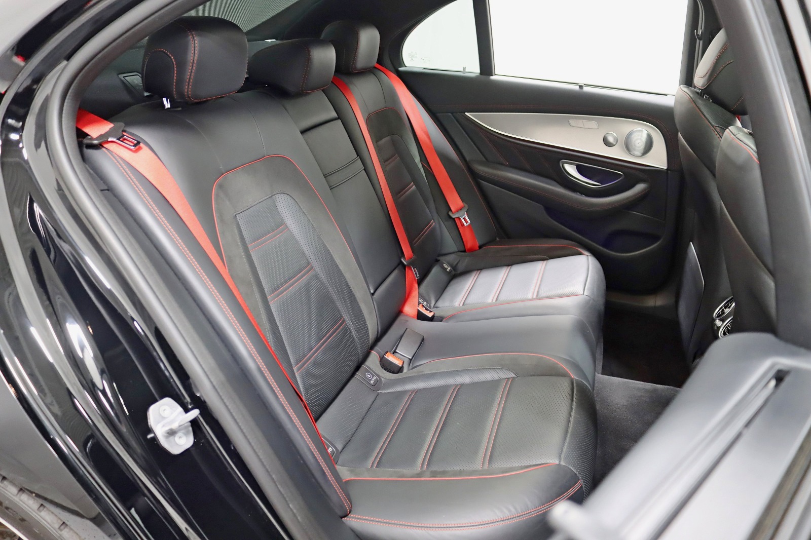 2018 MERCEDES-BENZ E-CLASS - Image 35