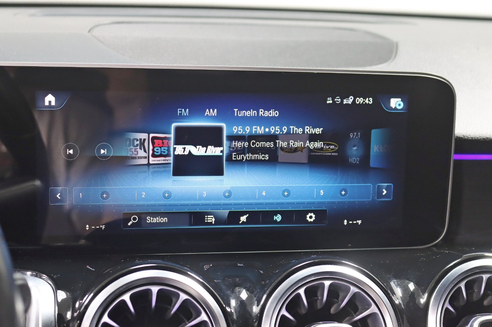 2021 MERCEDES-BENZ GLB-CLASS - Image 26