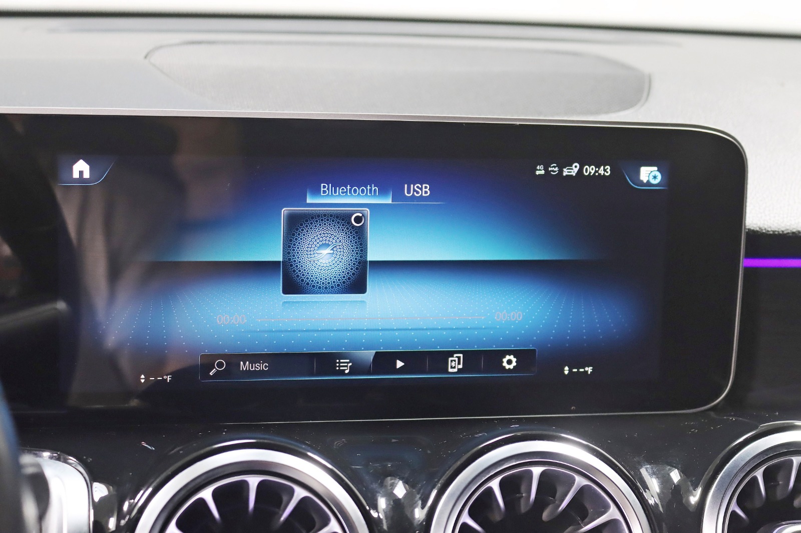 2021 MERCEDES-BENZ GLB-CLASS - Image 27