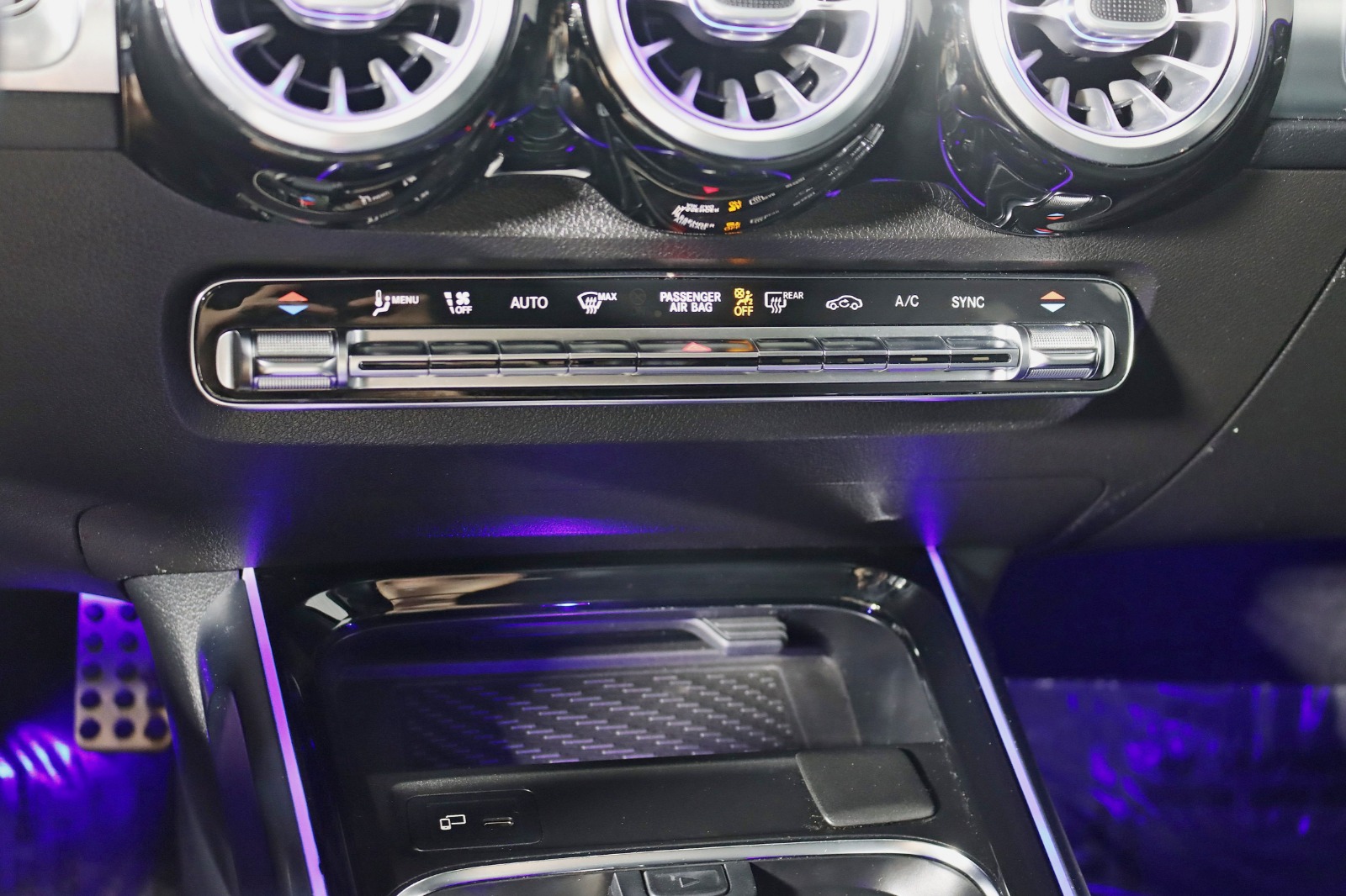 2021 MERCEDES-BENZ GLB-CLASS - Image 30