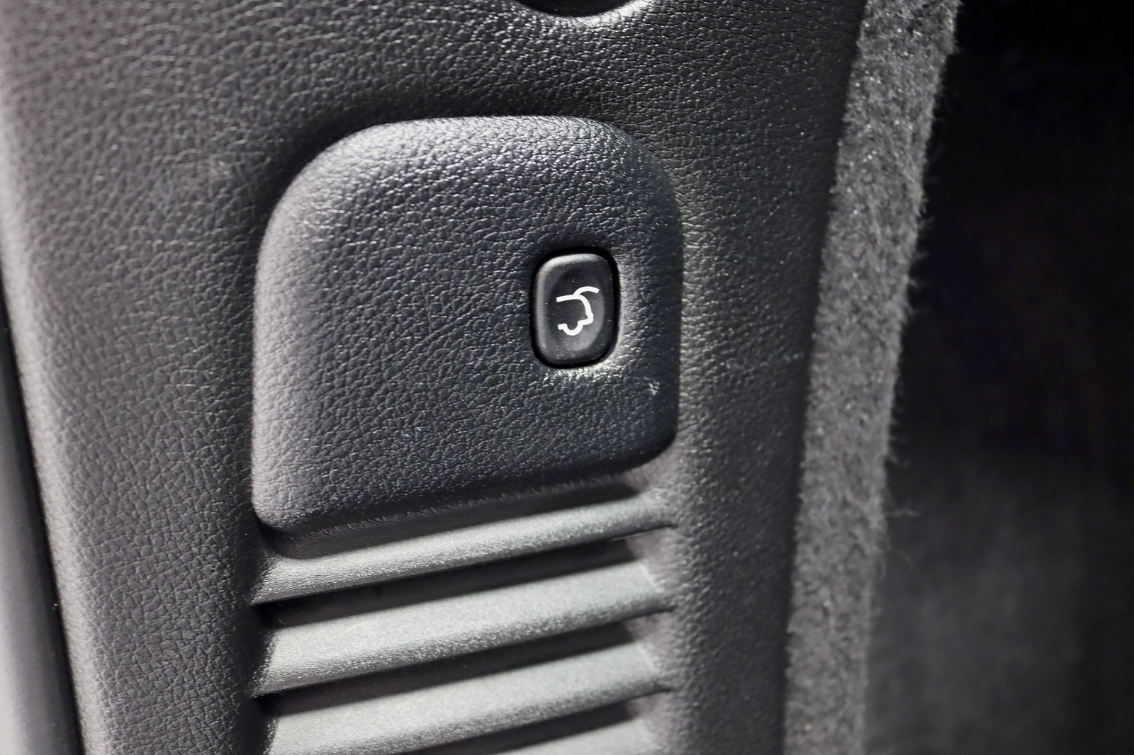 2022 DODGE DURANGO - Image 38