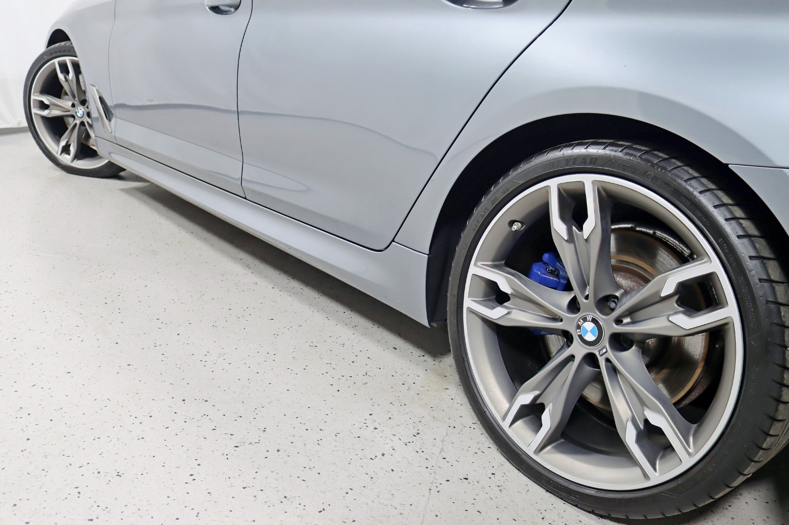 2019 BMW M550I - Image 13