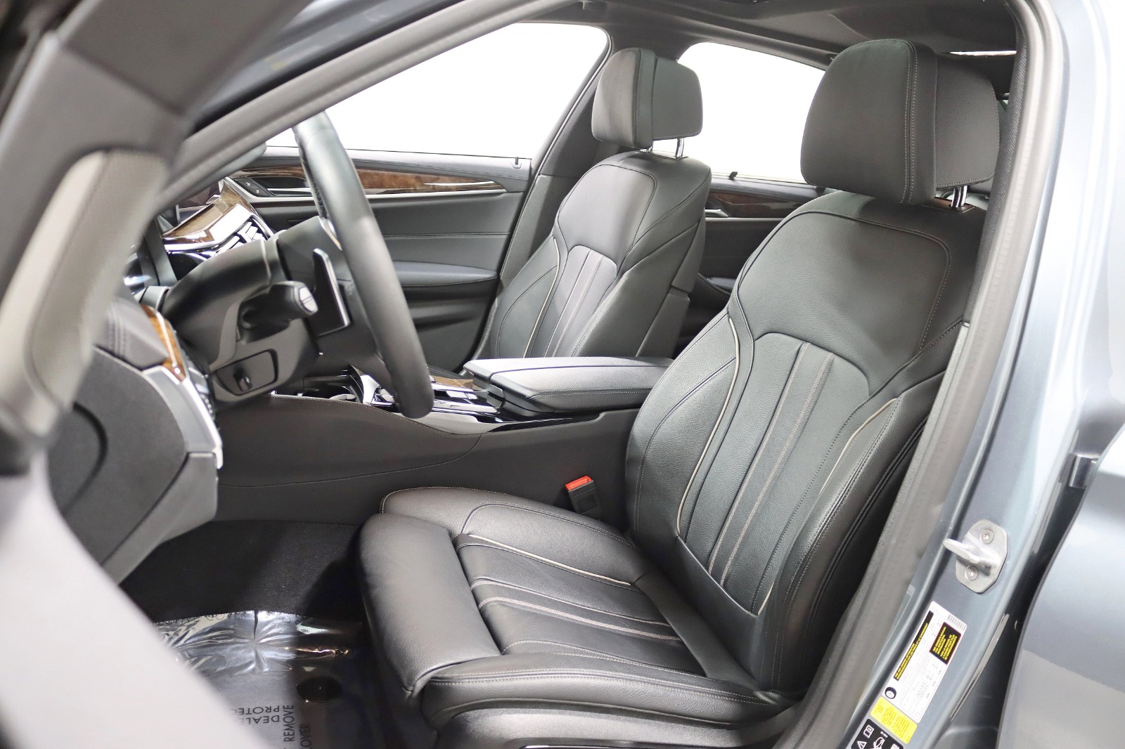 2019 BMW M550I - Image 31