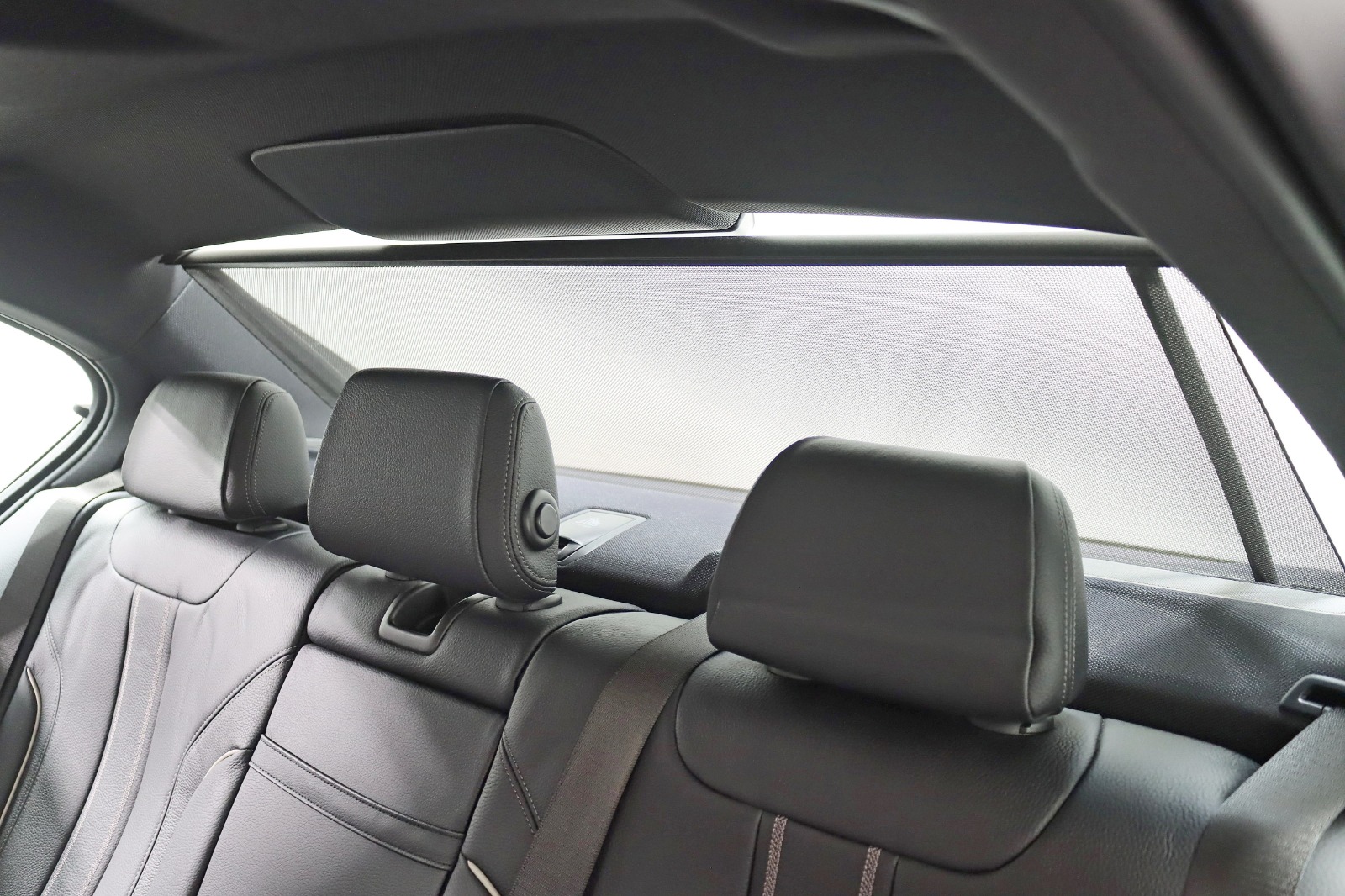 2019 BMW M550I - Image 36