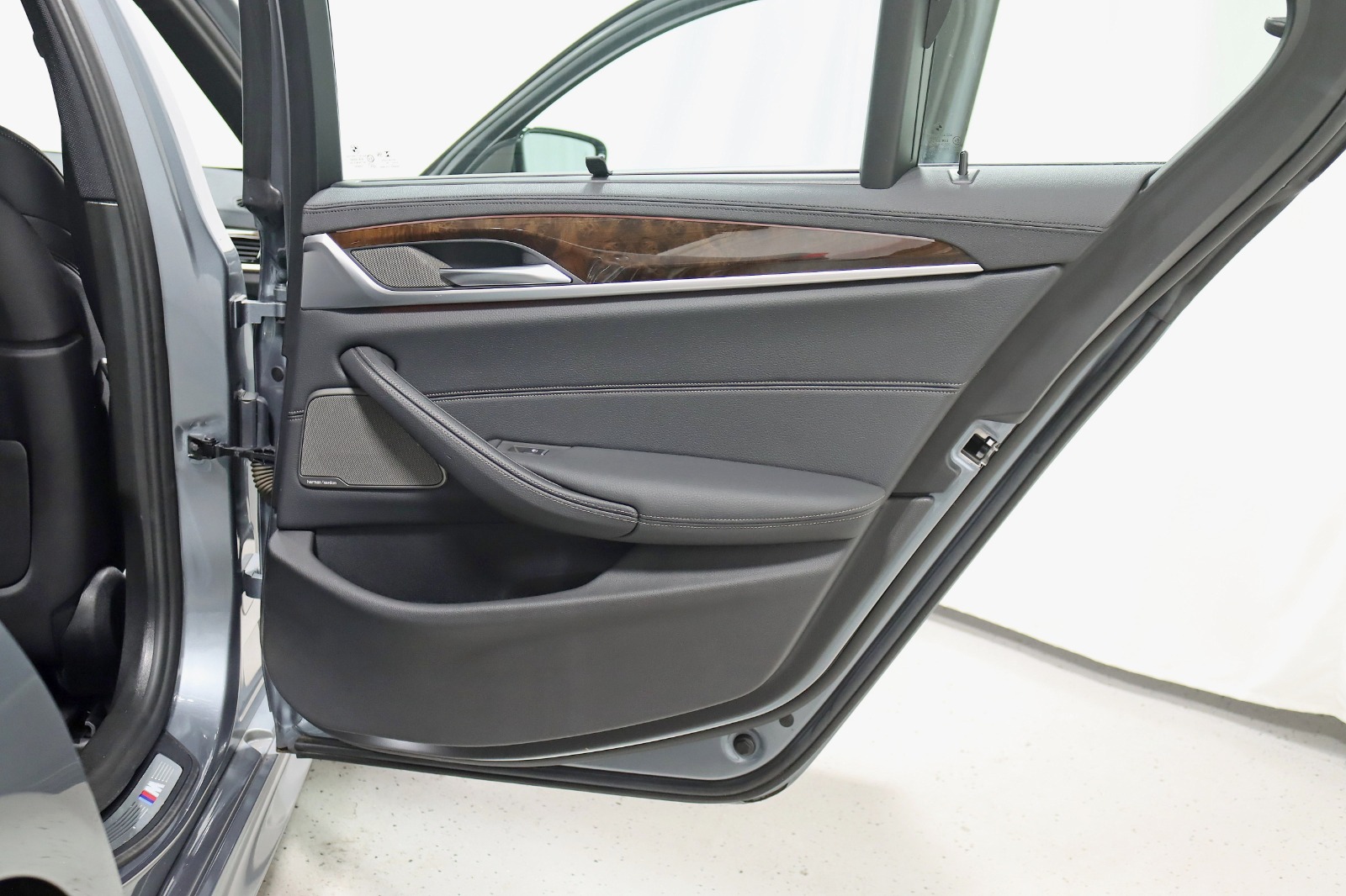 2019 BMW M550I - Image 42