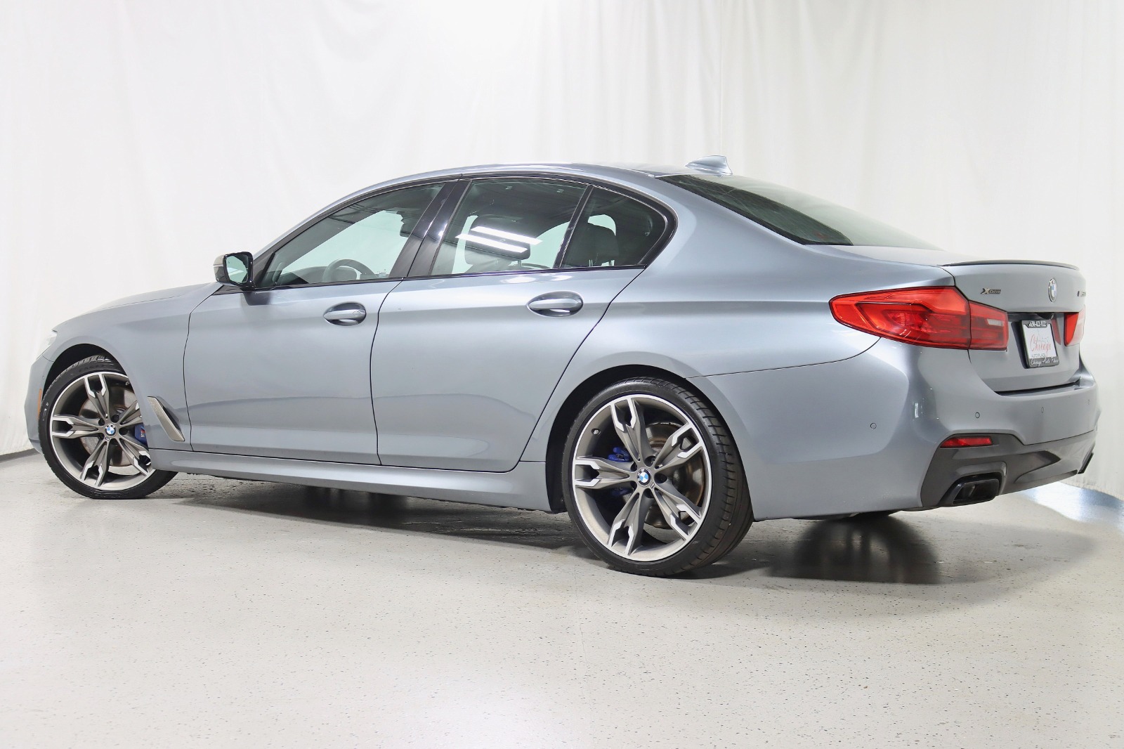 2019 BMW M550I - Image 10