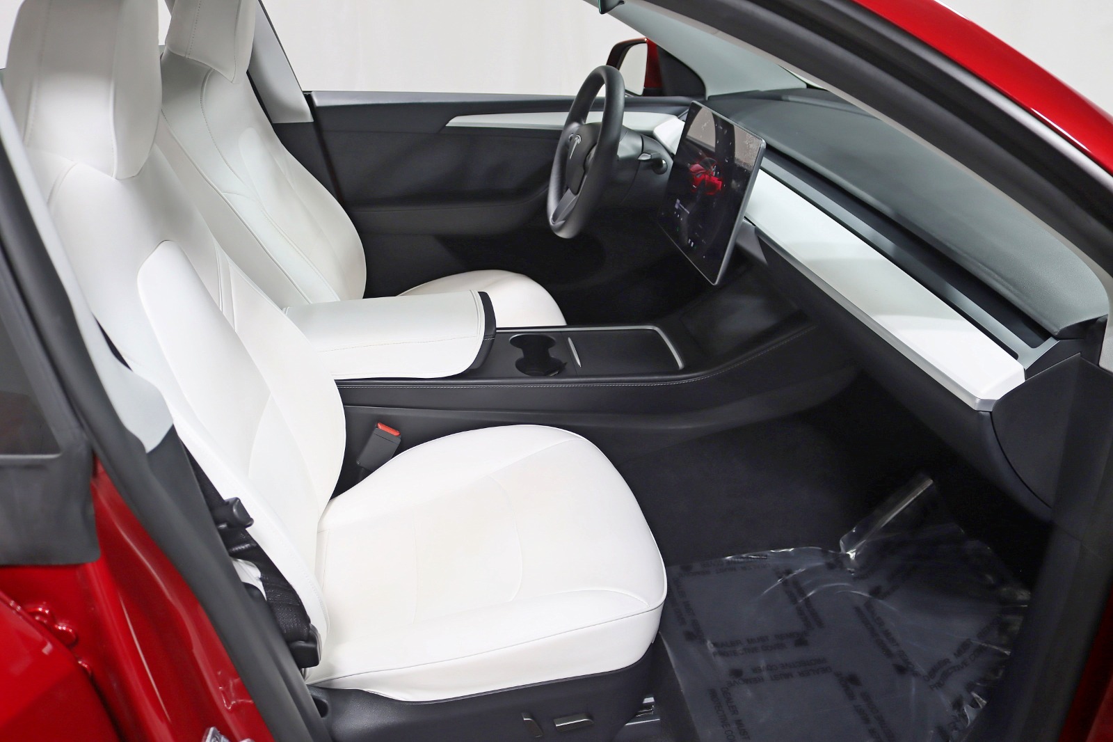 2024 TESLA MODEL Y - Image 33