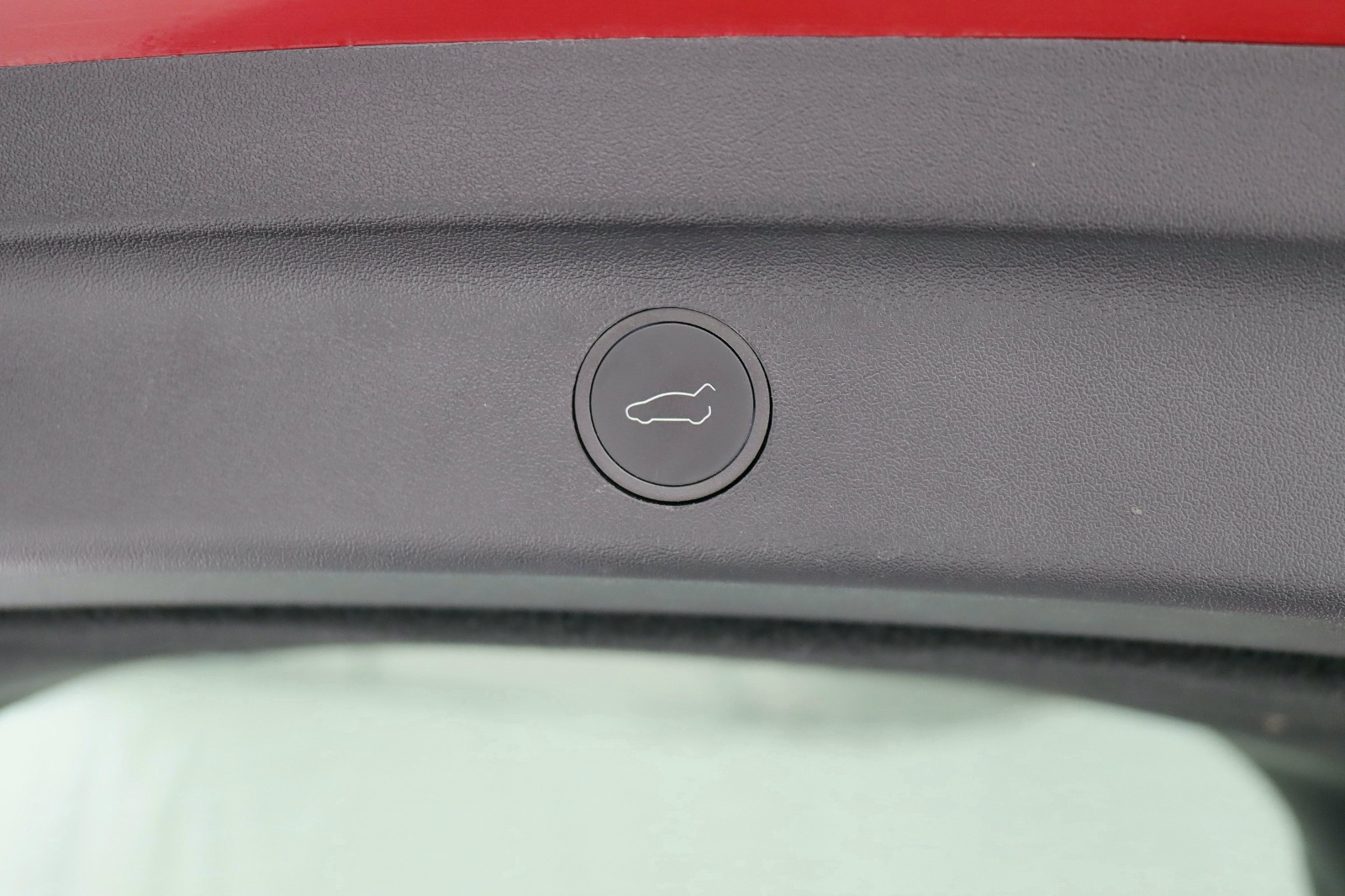 2024 TESLA MODEL Y - Image 39