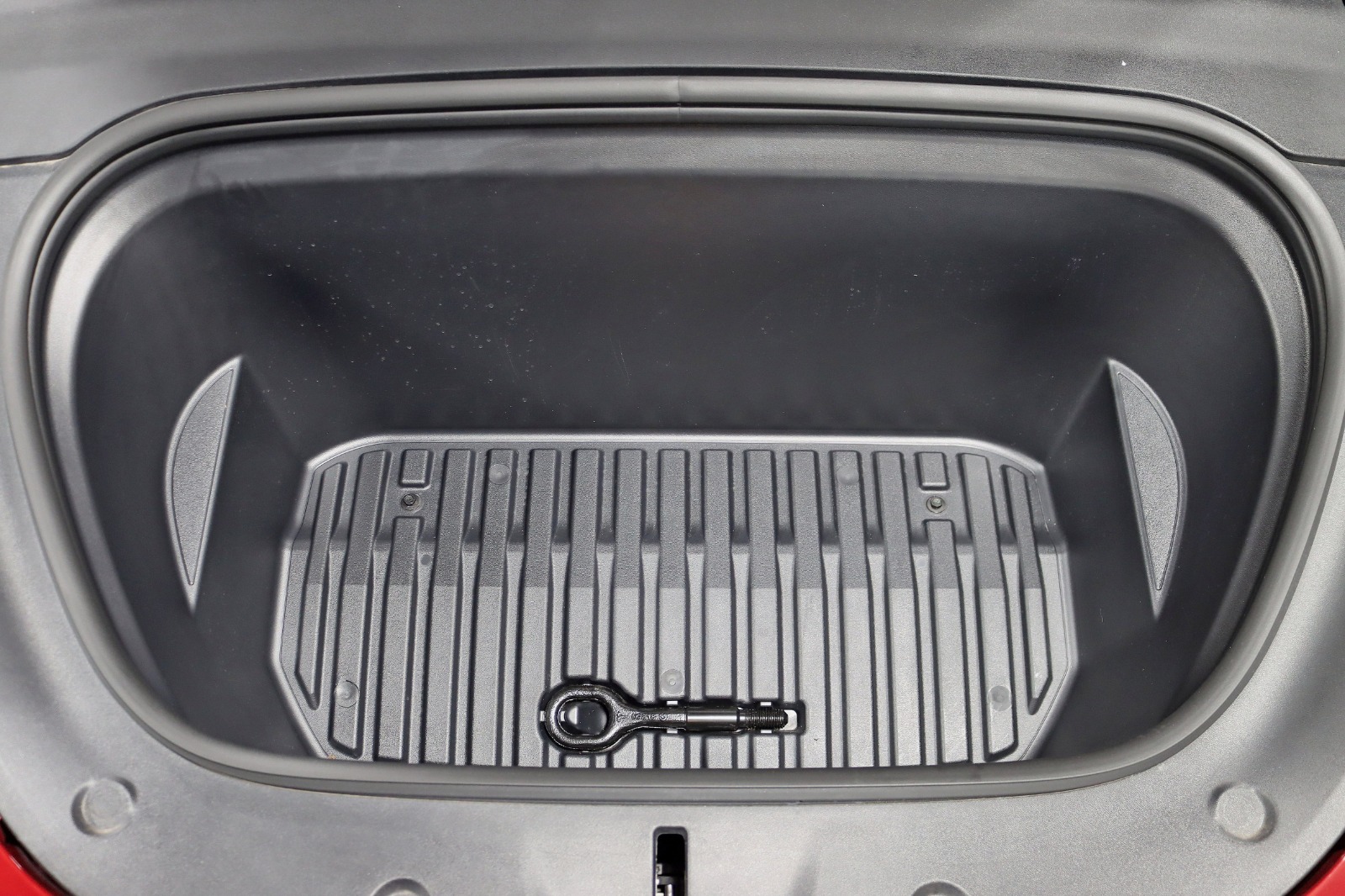 2024 TESLA MODEL Y - Image 40