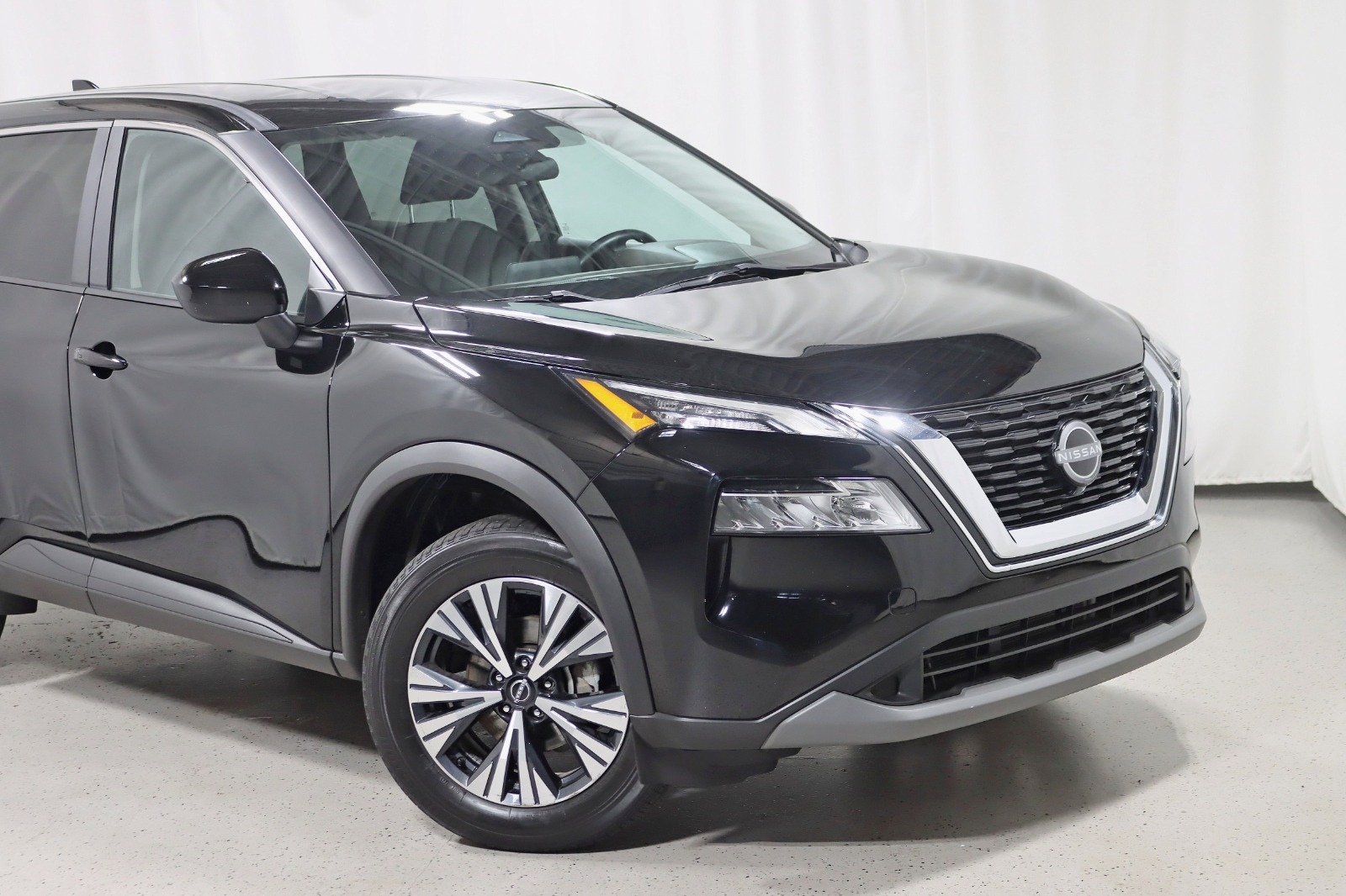 2023 NISSAN ROGUE - Image 3