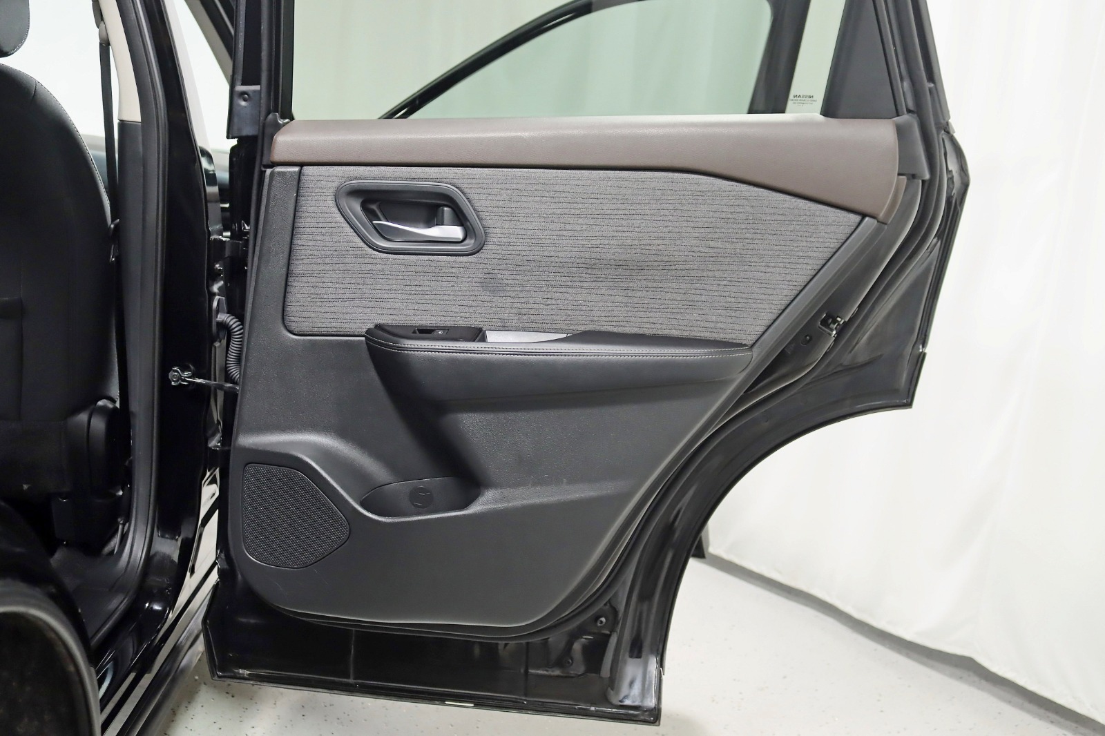 2023 NISSAN ROGUE - Image 30