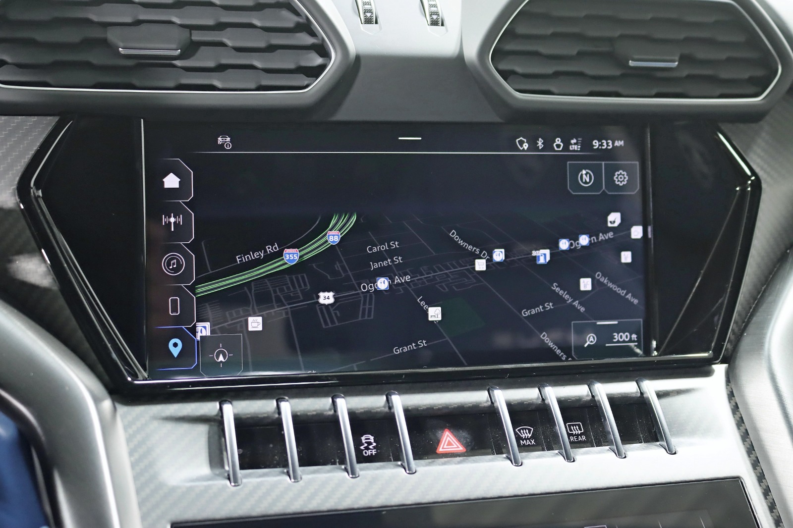 2024 LAMBORGHINI URUS - Image 22