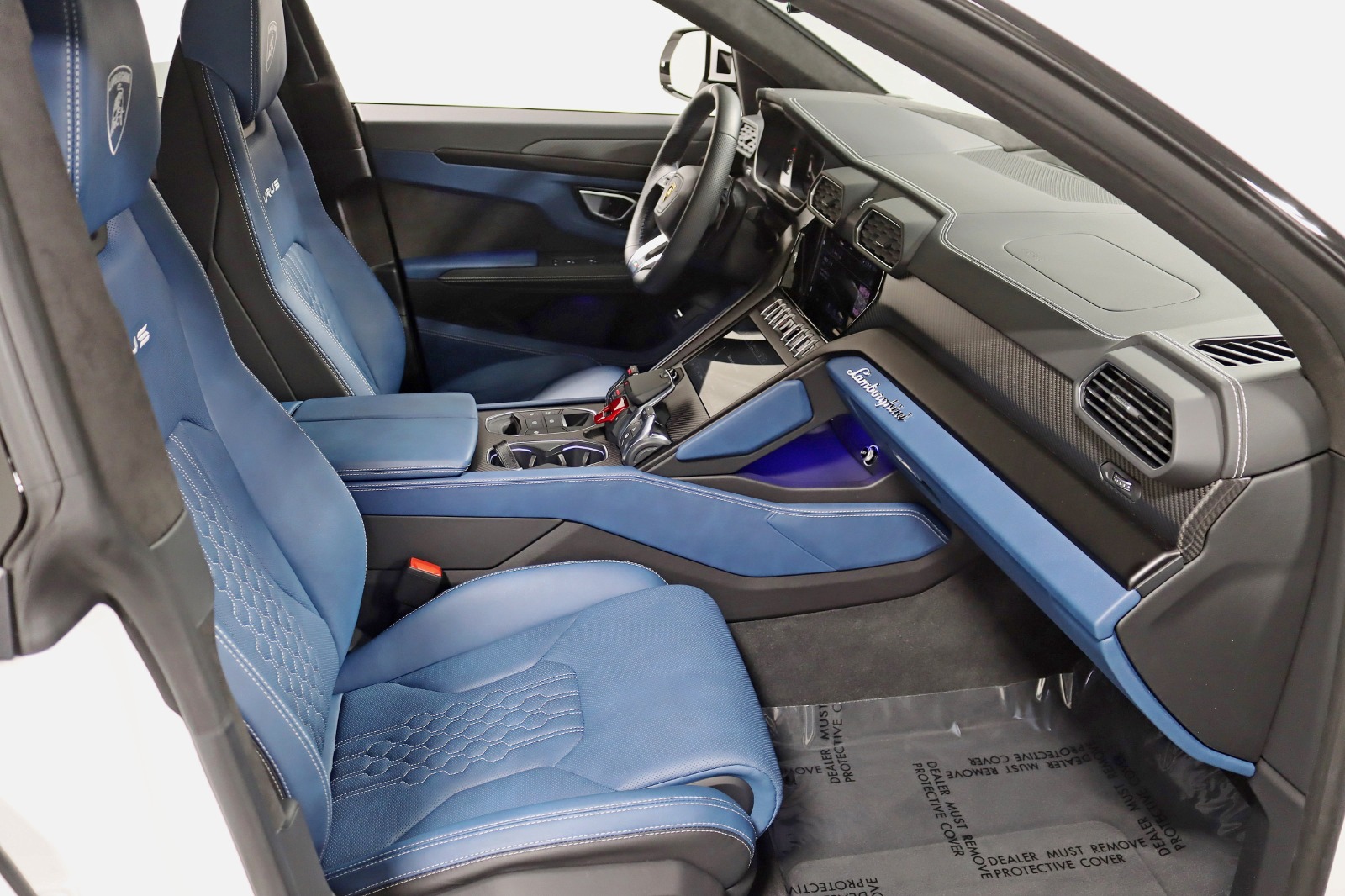 2024 LAMBORGHINI URUS - Image 39