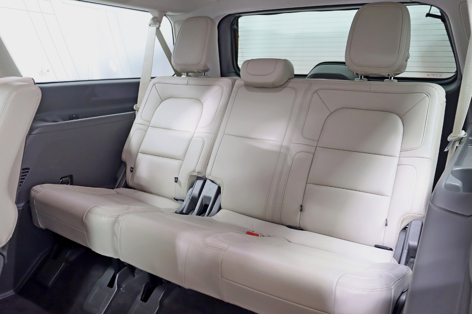 2022 LINCOLN NAVIGATOR L - Image 37