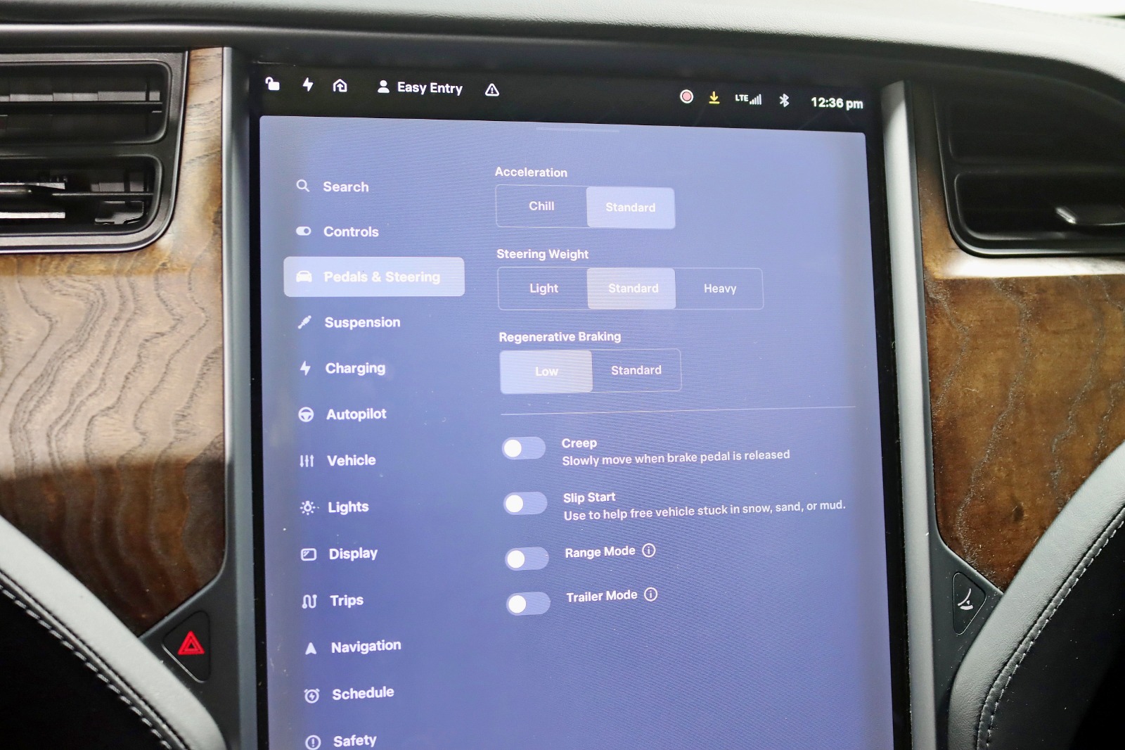 2018 TESLA MODEL X - Image 21