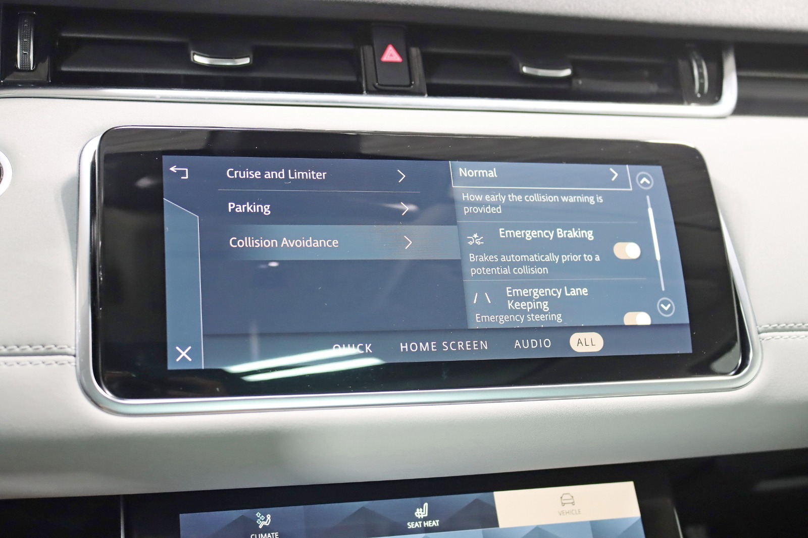 2021 LAND ROVER RANGE ROVER EVOQUE - Image 26