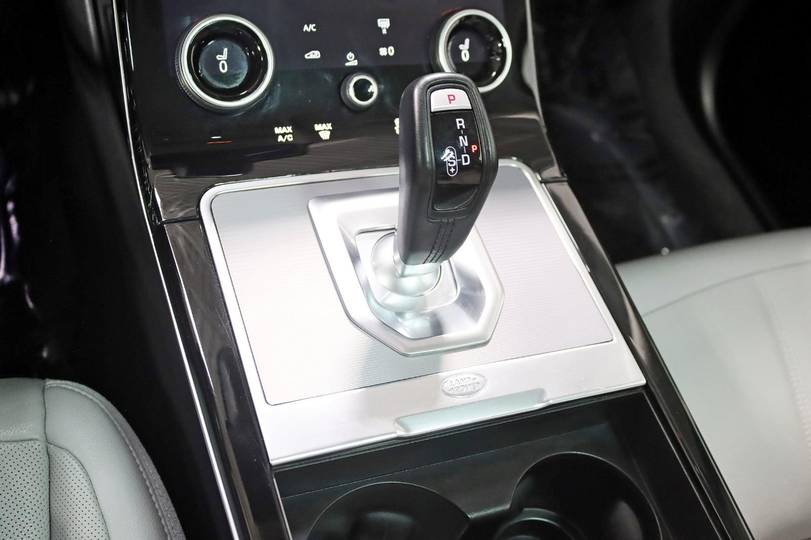 2021 LAND ROVER RANGE ROVER EVOQUE - Image 29