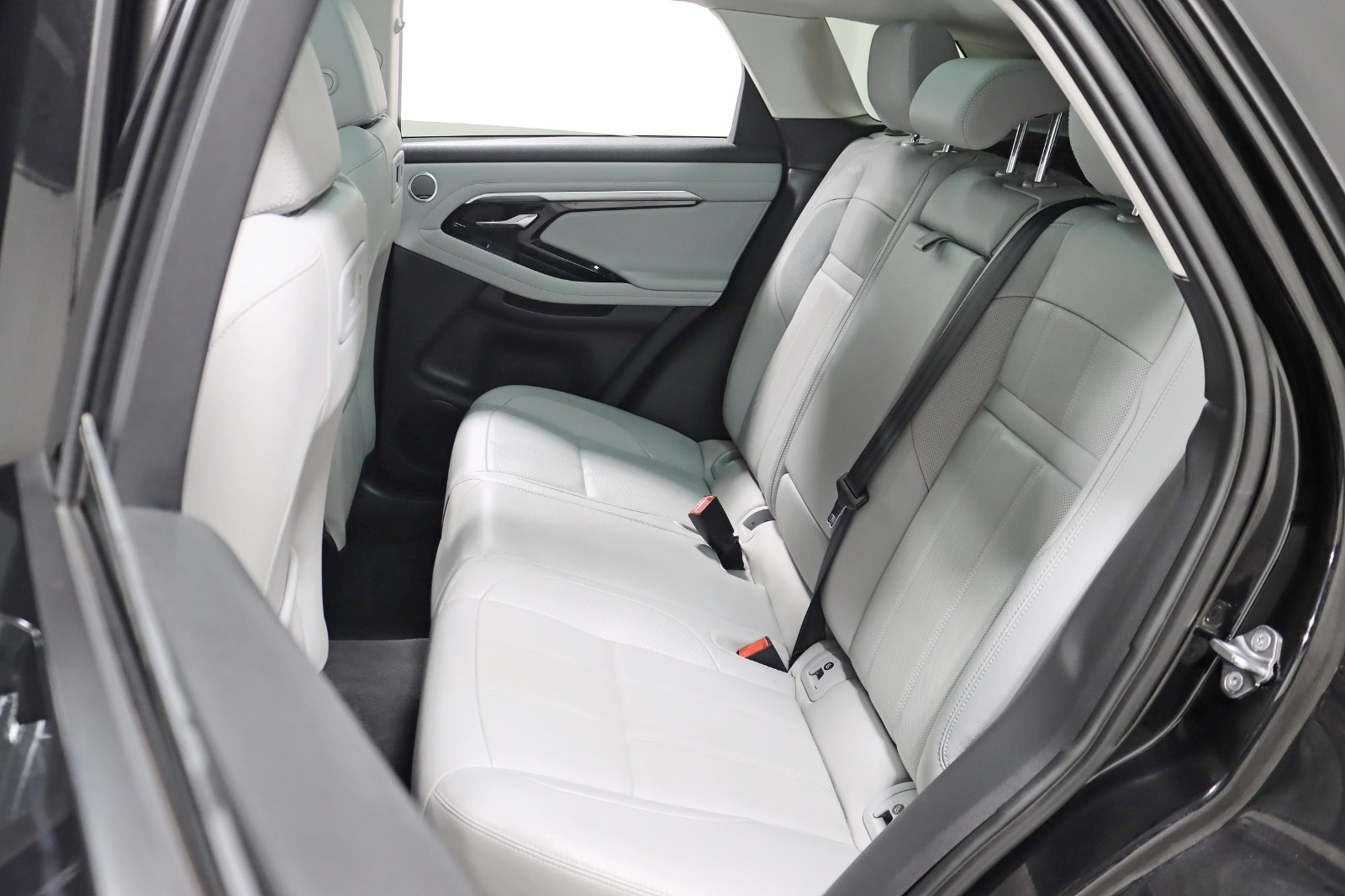 2021 LAND ROVER RANGE ROVER EVOQUE - Image 32