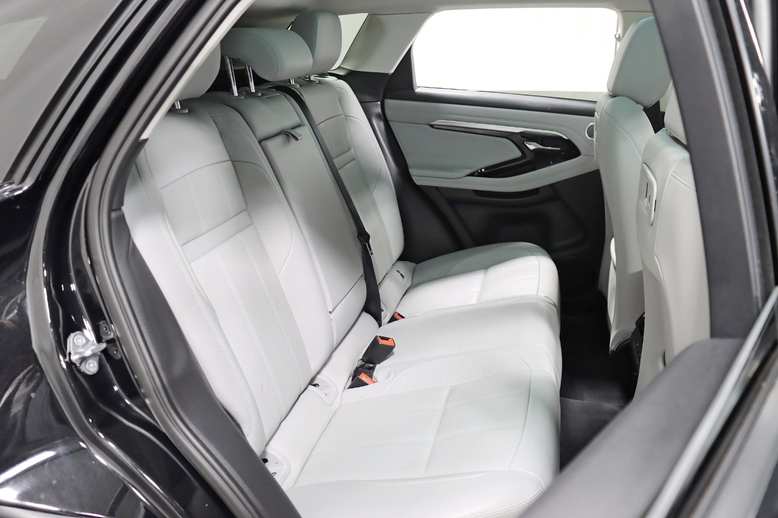 2021 LAND ROVER RANGE ROVER EVOQUE - Image 33