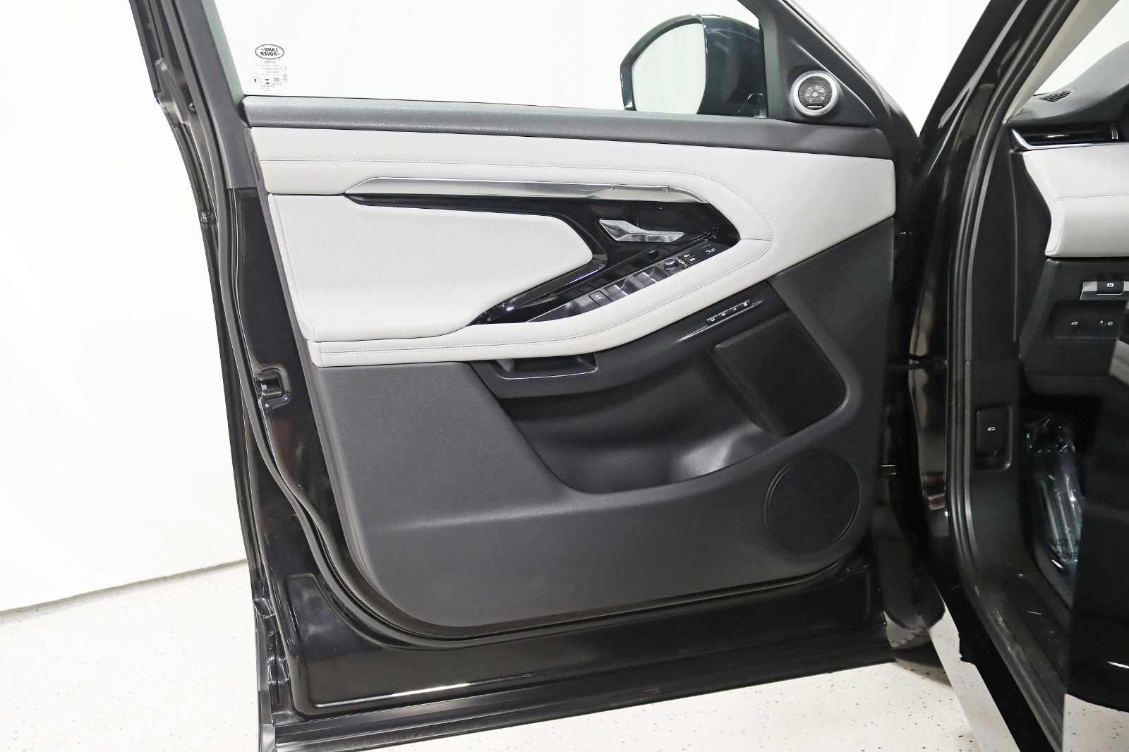 2021 LAND ROVER RANGE ROVER EVOQUE - Image 37