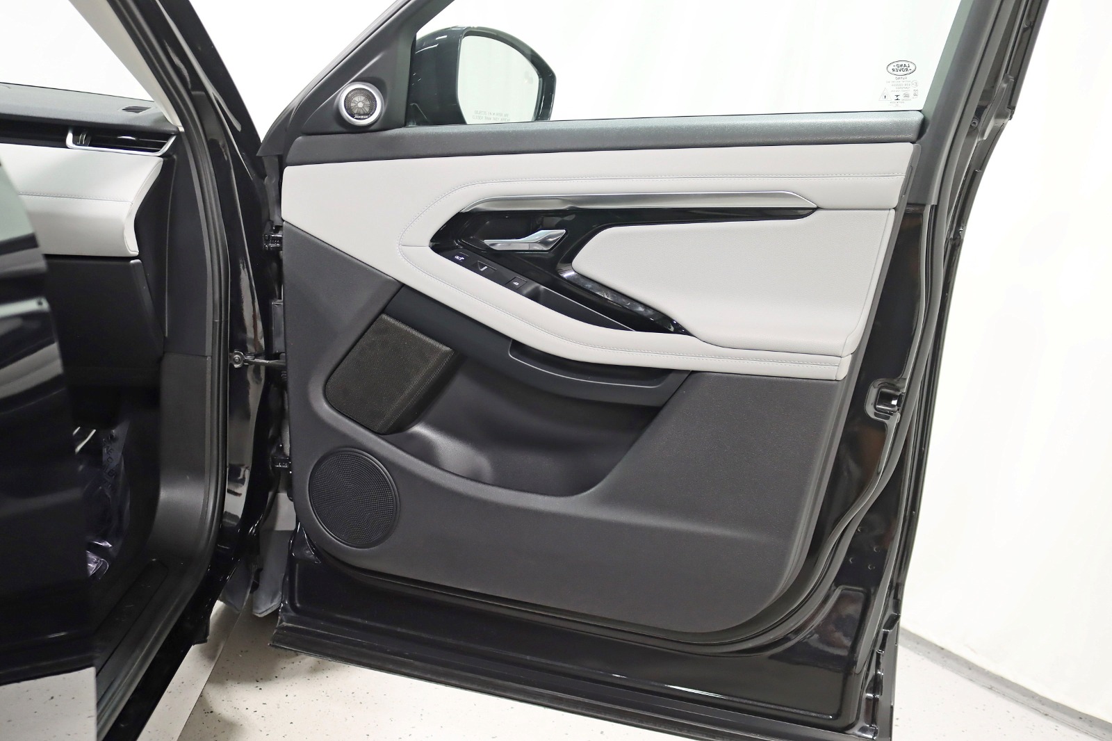 2021 LAND ROVER RANGE ROVER EVOQUE - Image 38