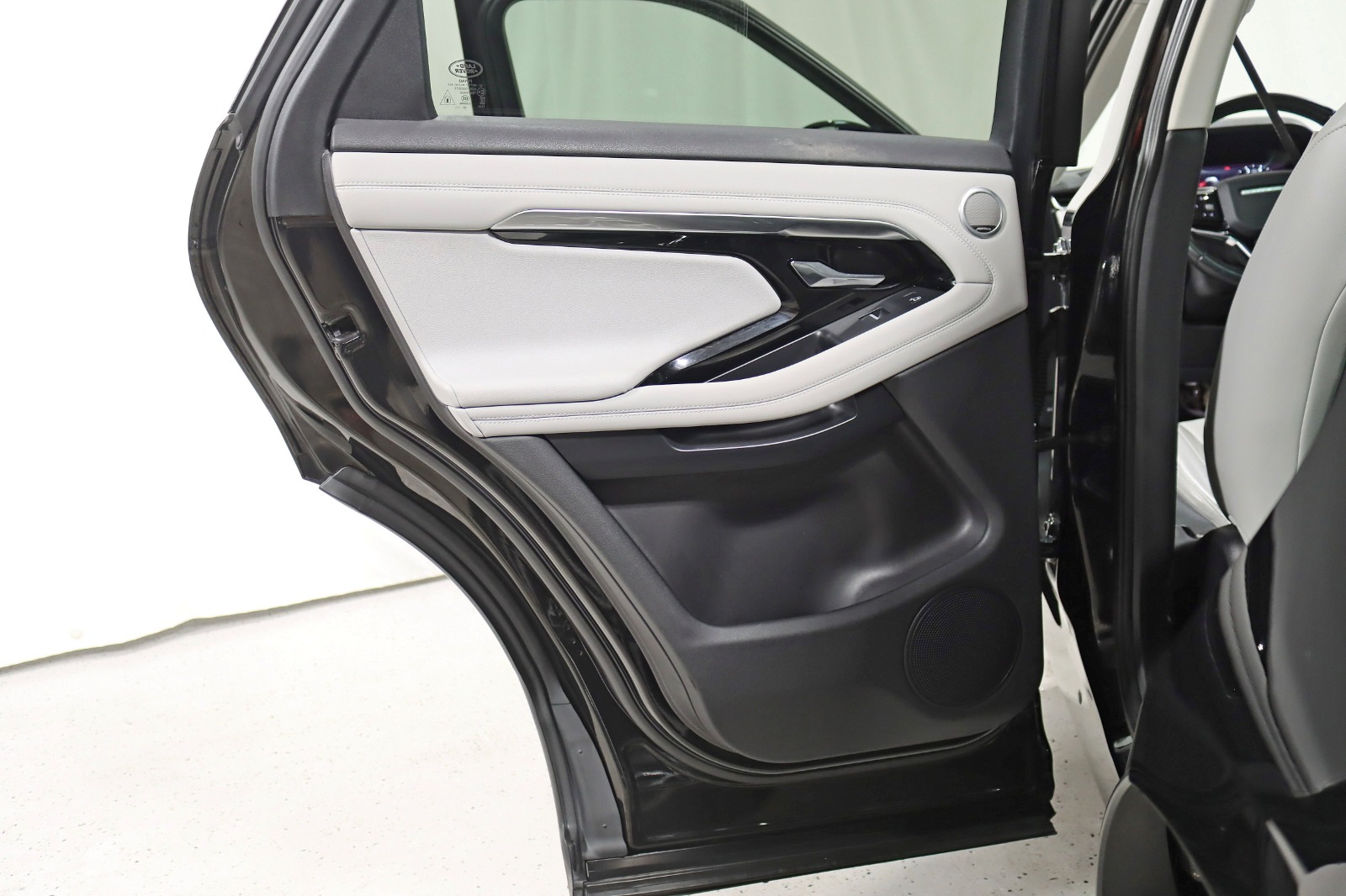 2021 LAND ROVER RANGE ROVER EVOQUE - Image 39