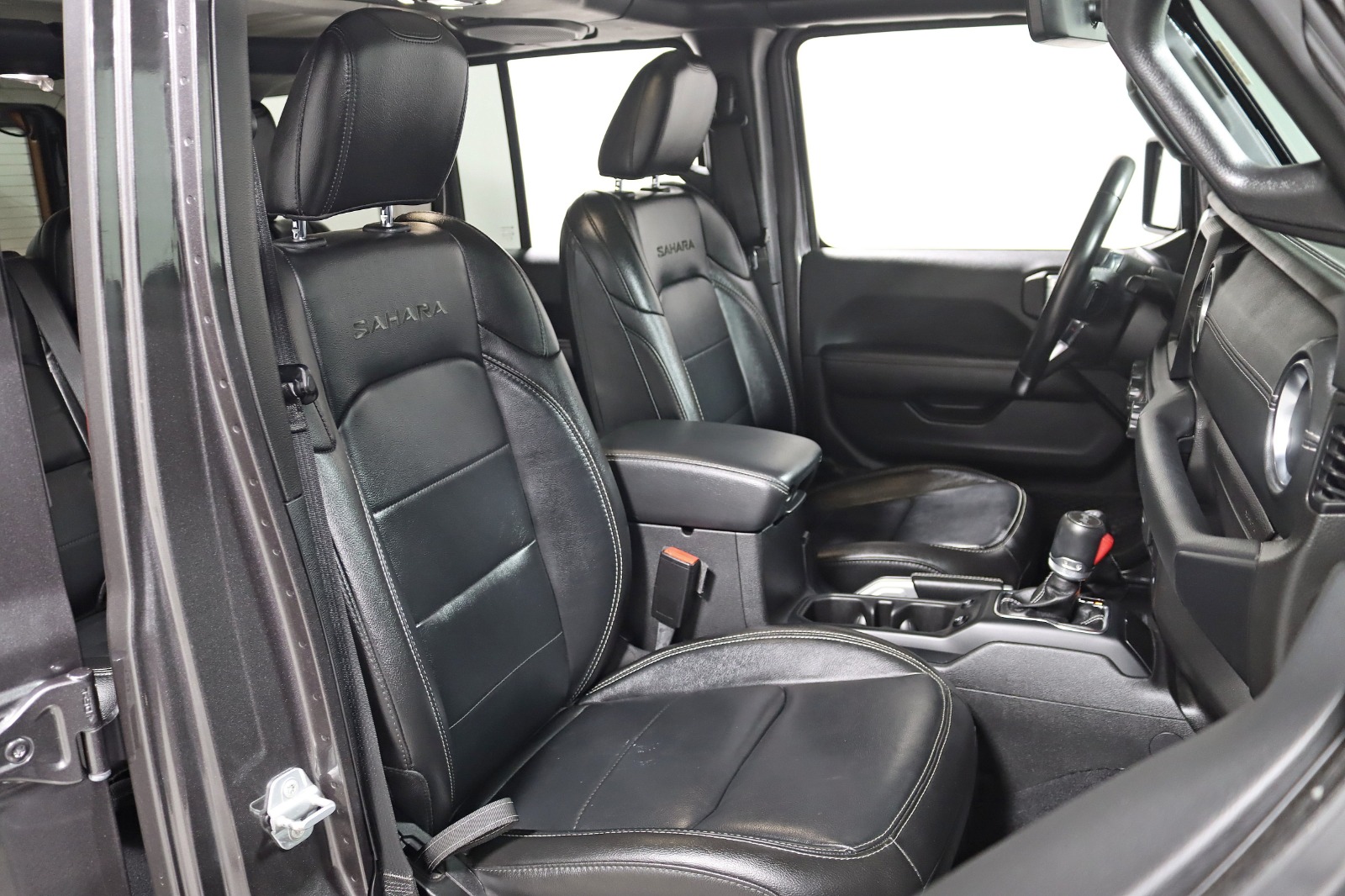 2021 JEEP WRANGLER - Image 25